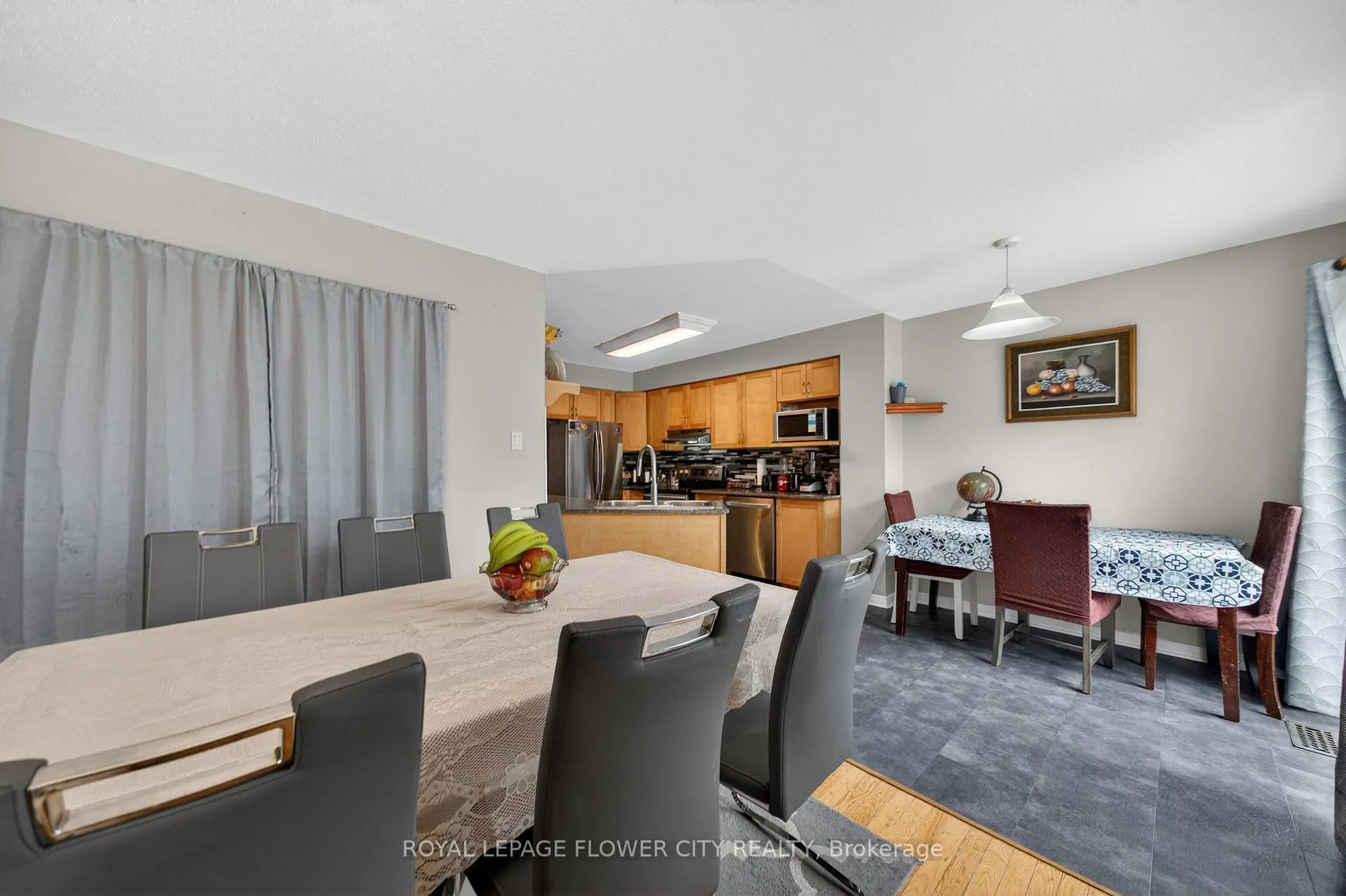 Photo 19 of 47 Inverkip Avenue, Ottawa, Hunt Club Park/Greenboro — HOMEH