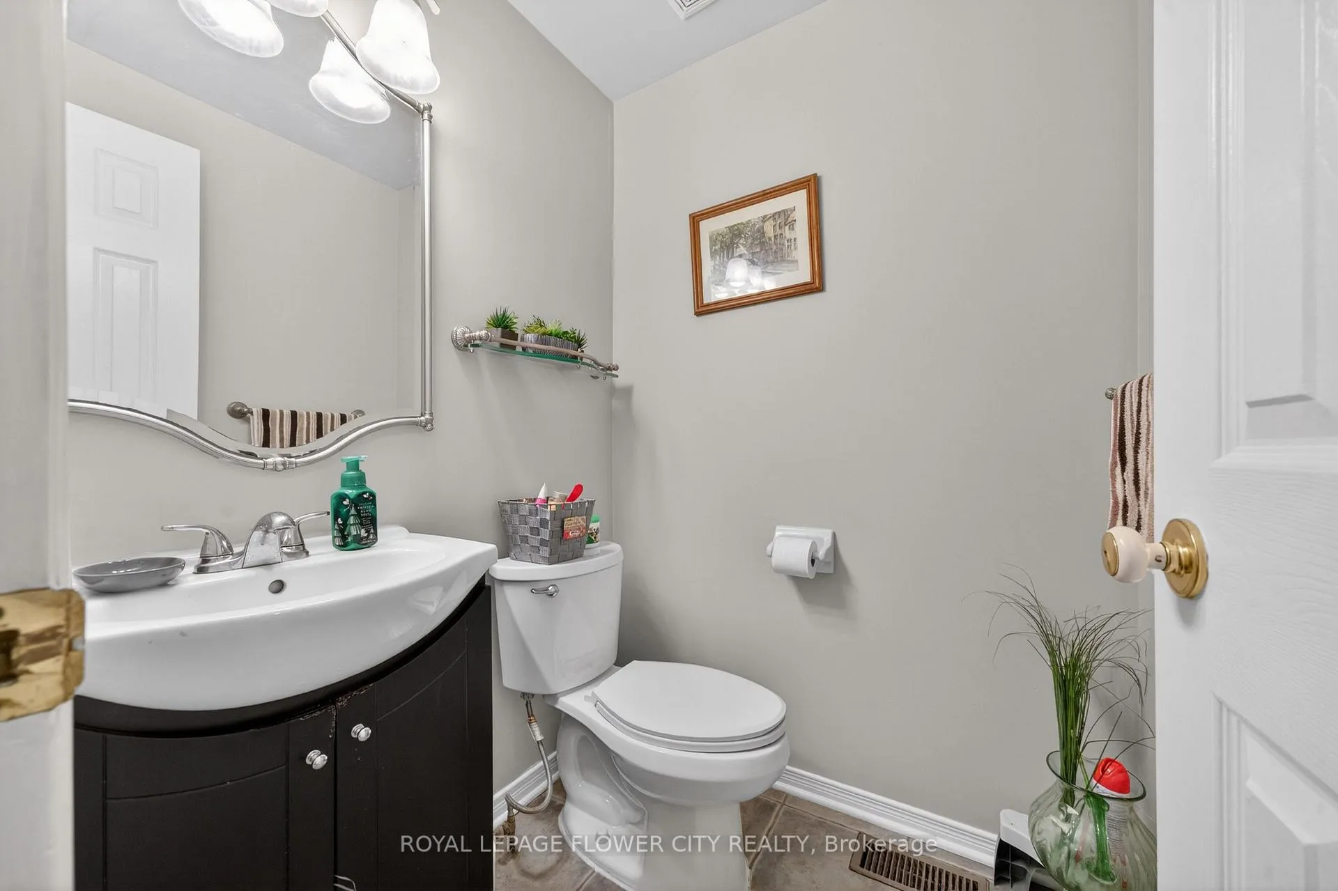 Photo 20 of 47 Inverkip Avenue, Ottawa, Hunt Club Park/Greenboro — HOMEH