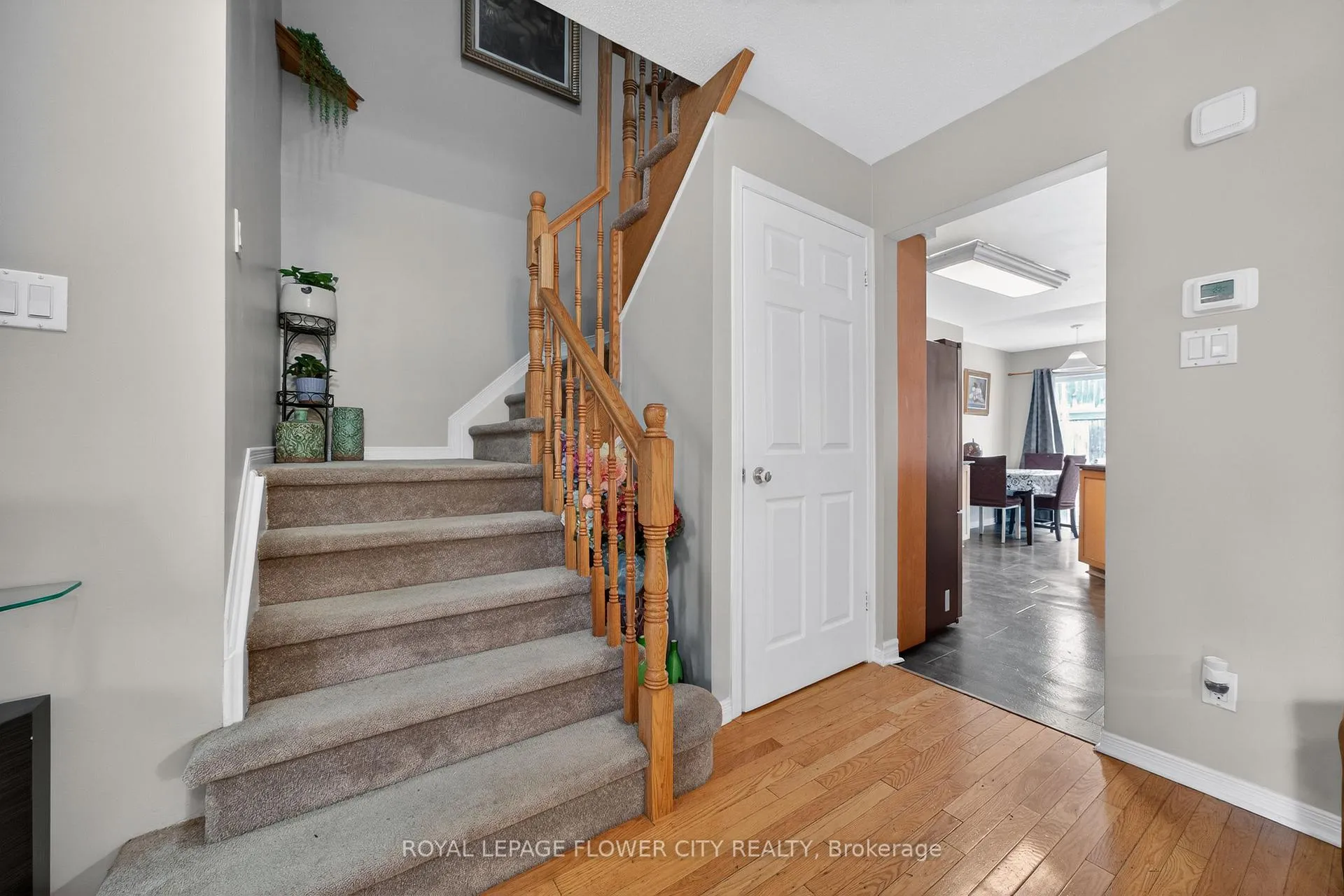 Photo 21 of 47 Inverkip Avenue, Ottawa, Hunt Club Park/Greenboro — HOMEH