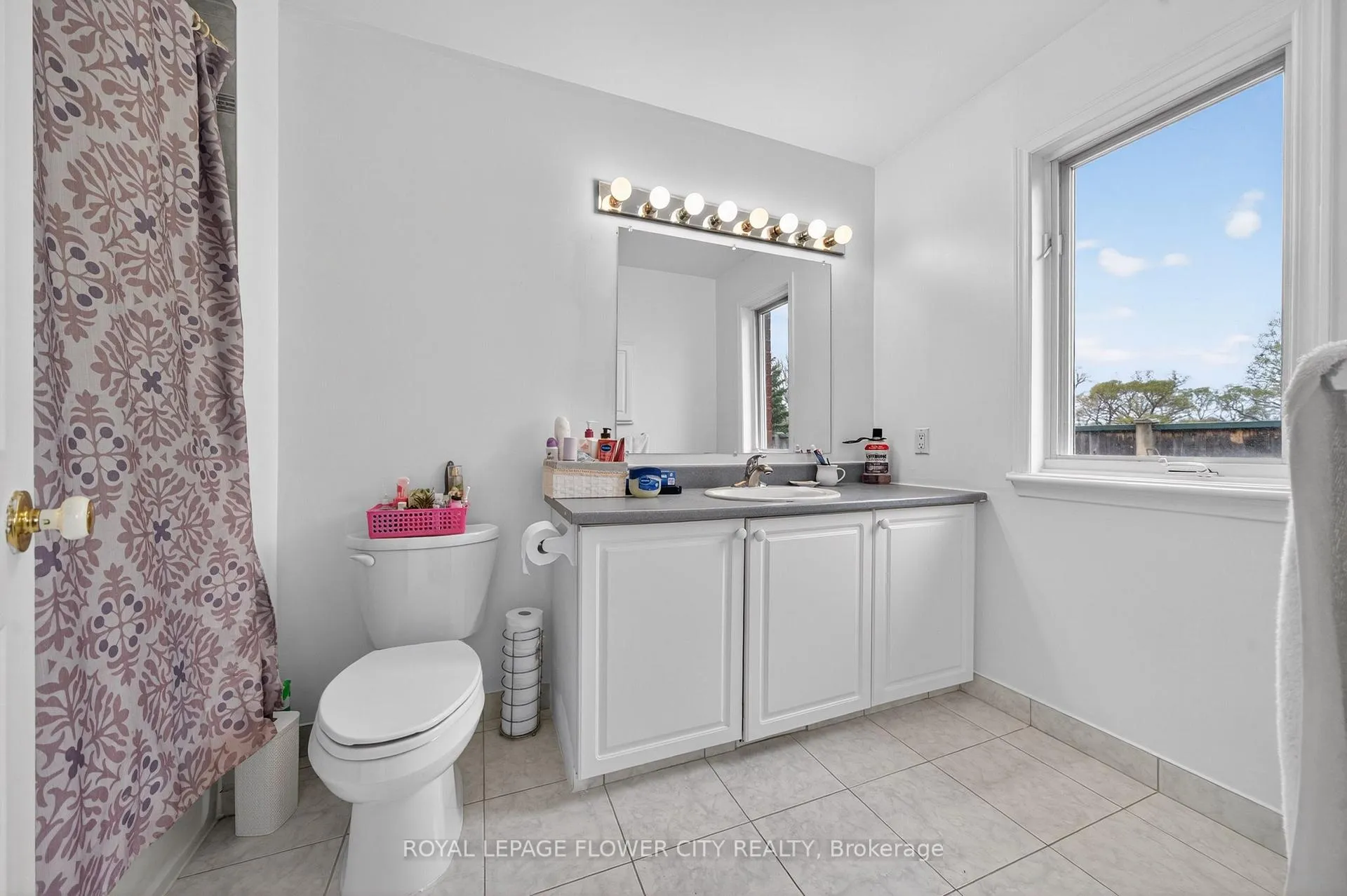 Photo 29 of 47 Inverkip Avenue, Ottawa, Hunt Club Park/Greenboro — HOMEH