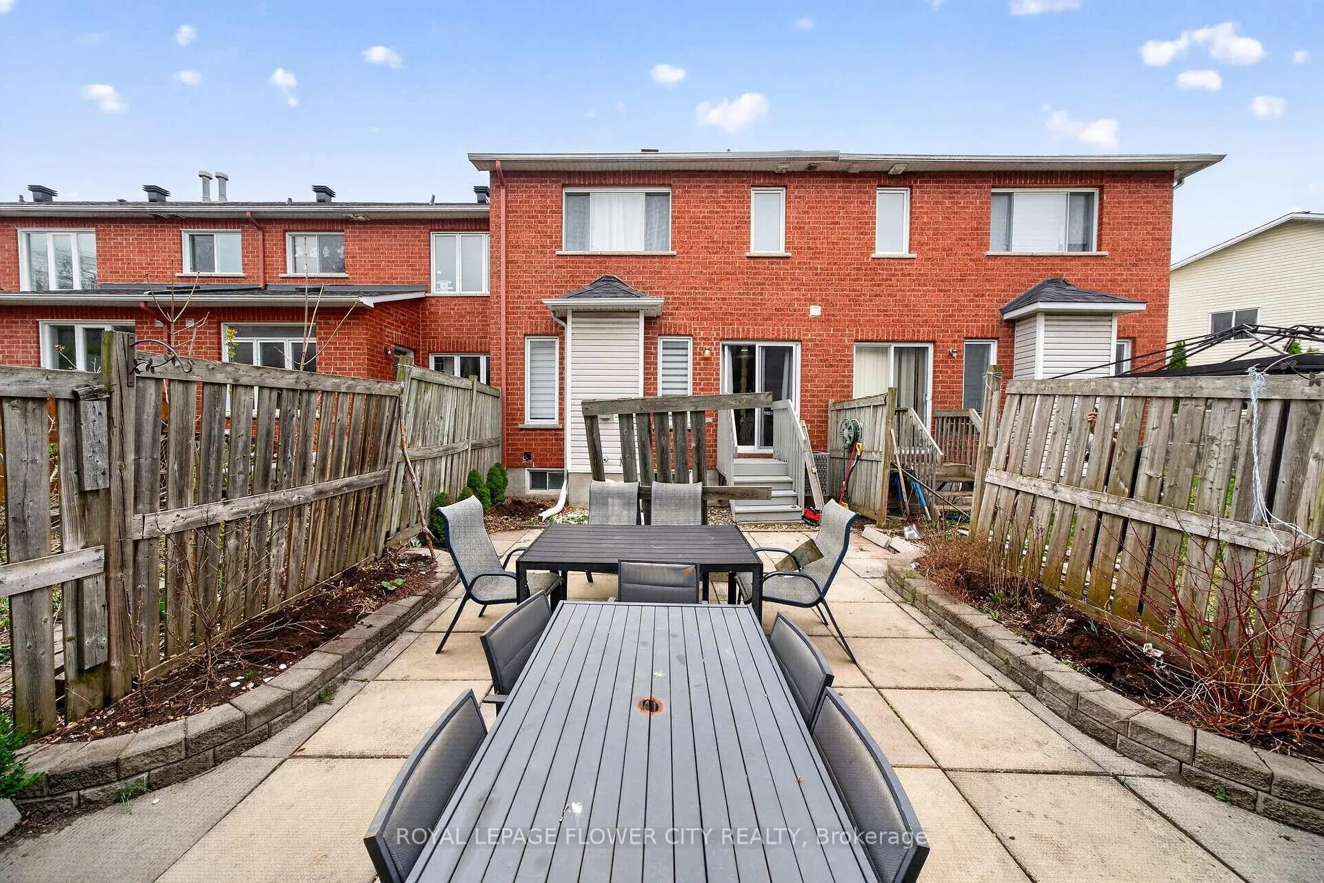 Photo 39 of 47 Inverkip Avenue, Ottawa, Hunt Club Park/Greenboro — HOMEH