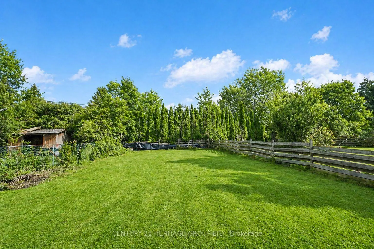 Photo 15 of 142 Kingslynn Drive, King, King City — HOMEH