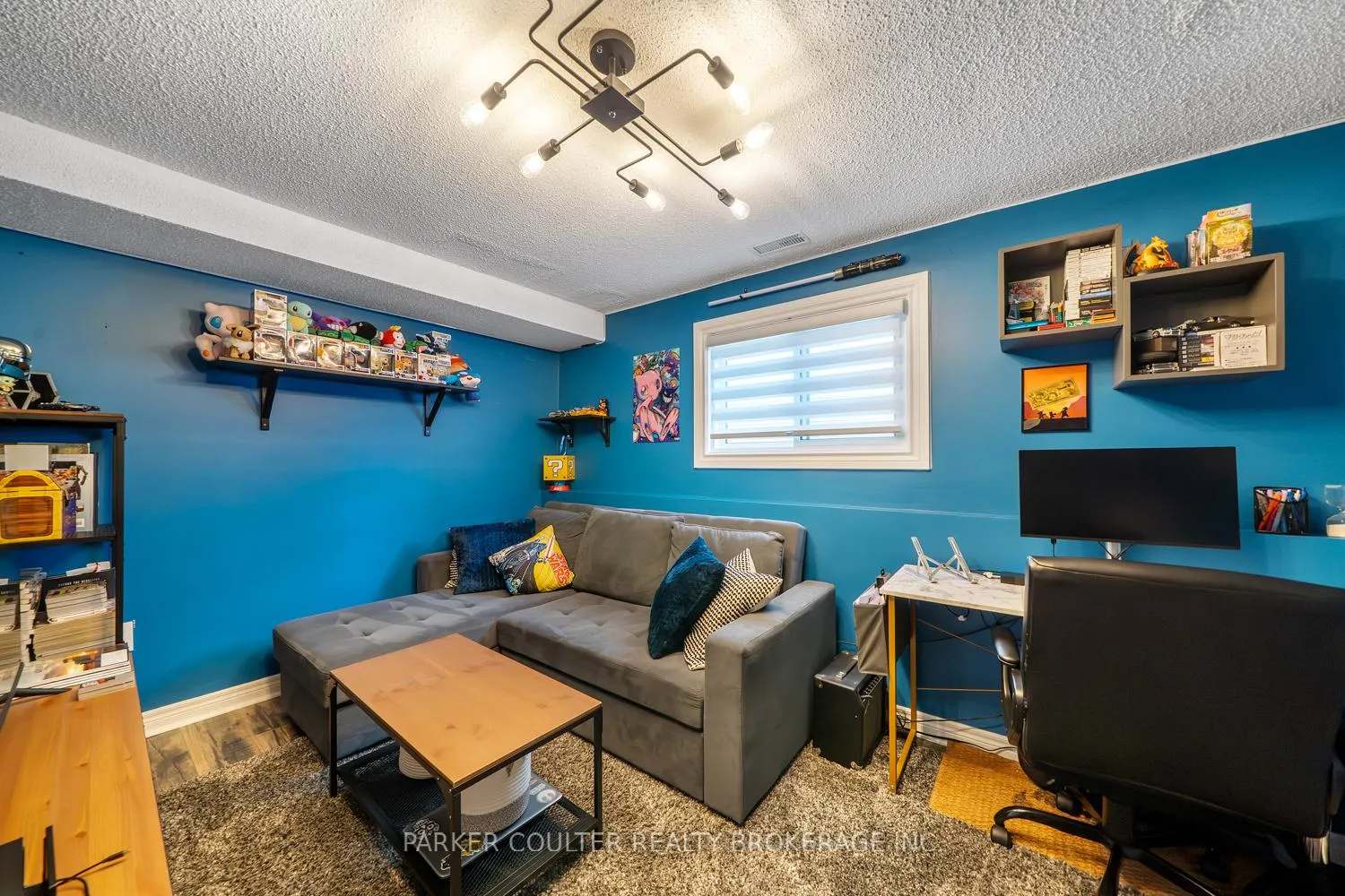 Photo 20 of 177 Burns Circle, Barrie, Northwest — HOMEH