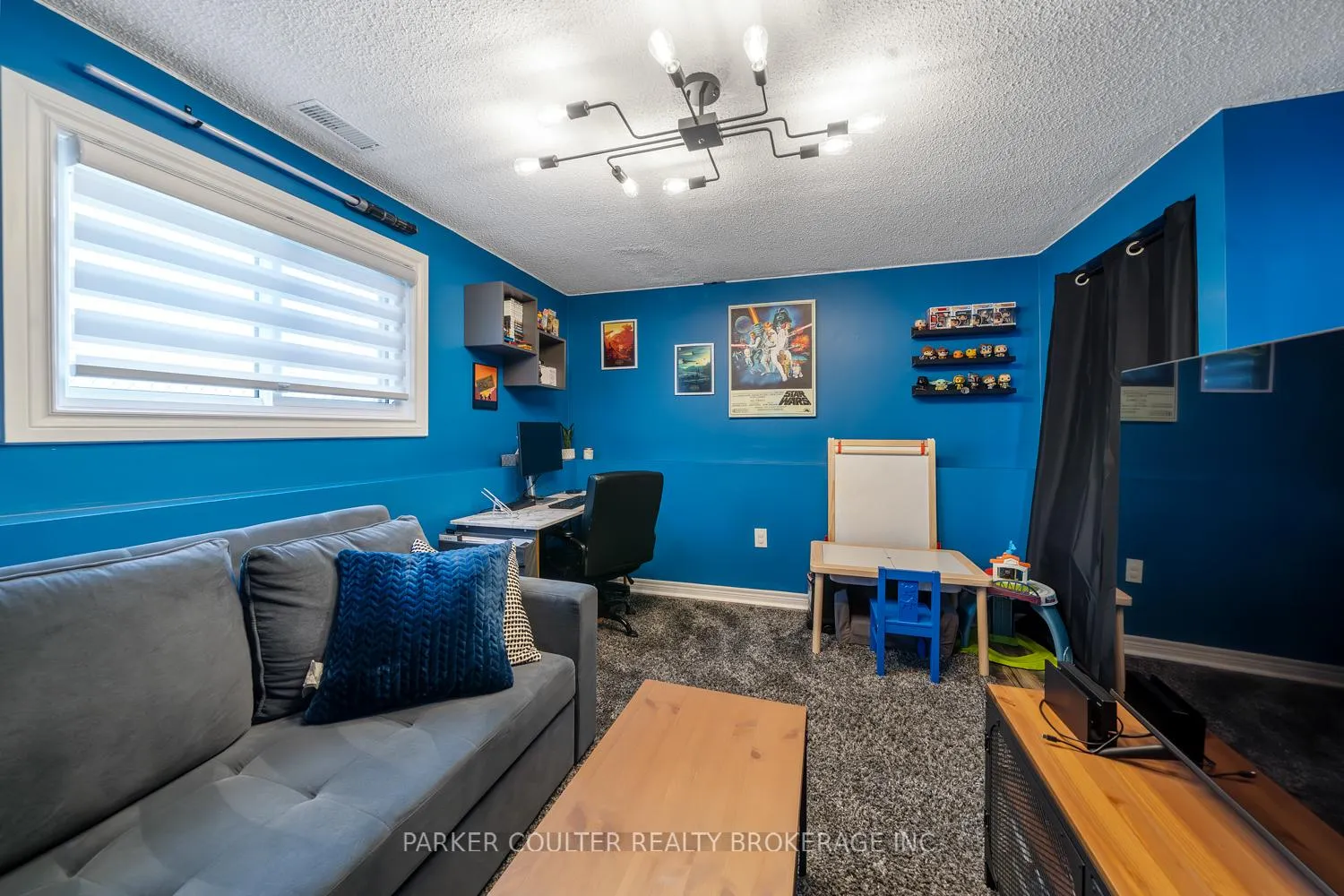 Photo 22 of 177 Burns Circle, Barrie, Northwest — HOMEH