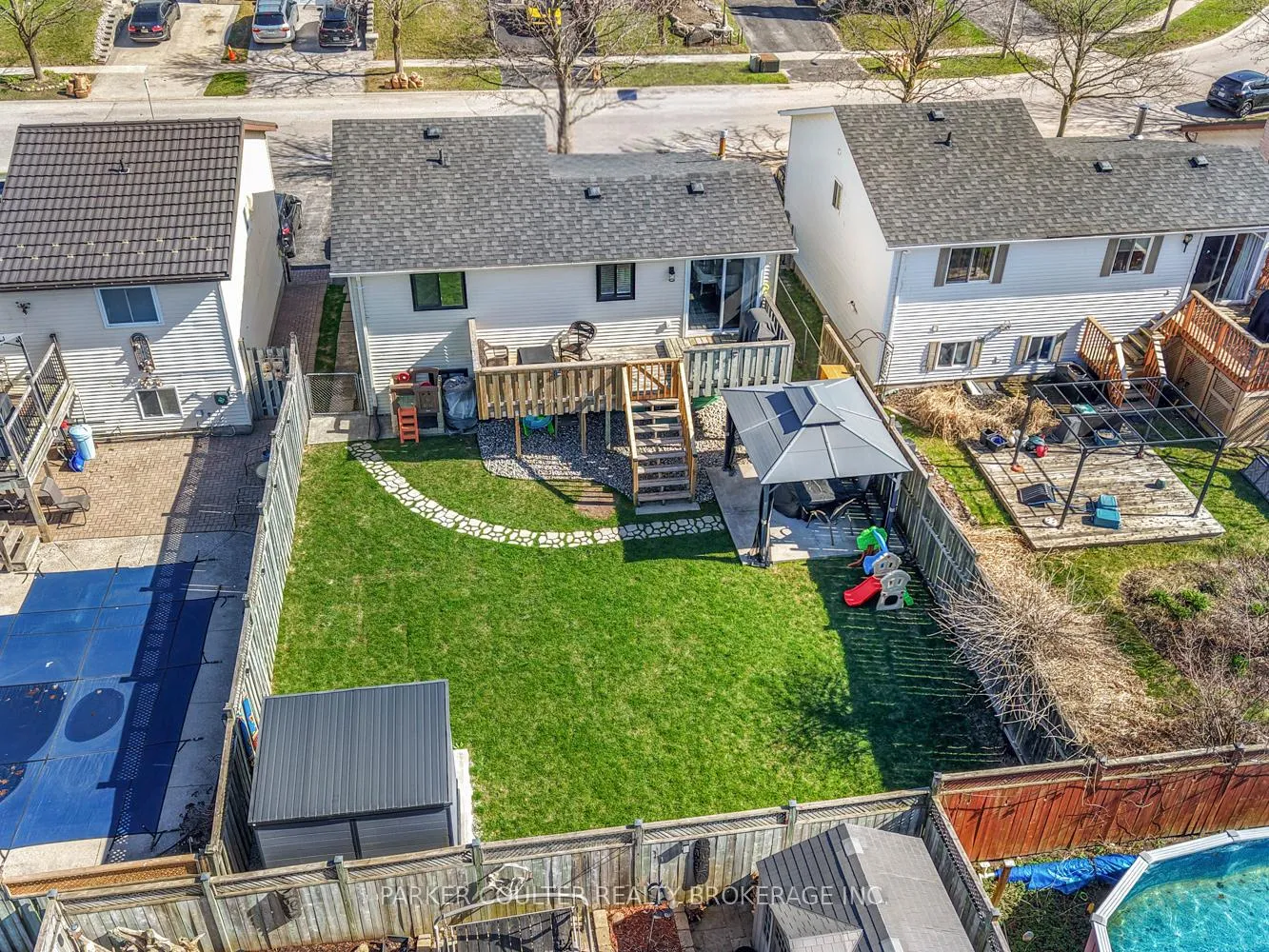 Photo 27 of 177 Burns Circle, Barrie, Northwest — HOMEH