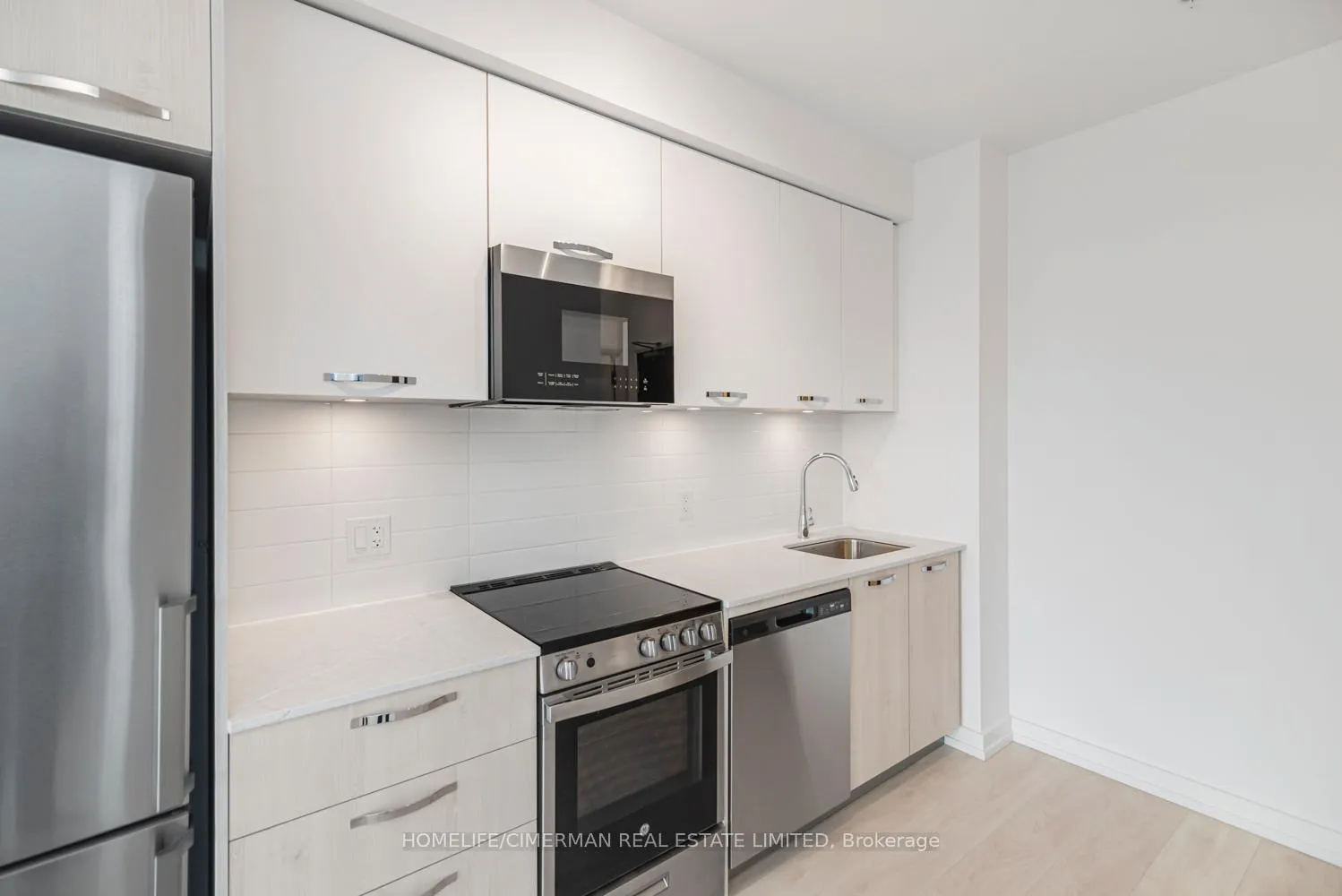 Photo 13 of Unit 2016, 75 James Street S, Hamilton, Corktown — HOMEH