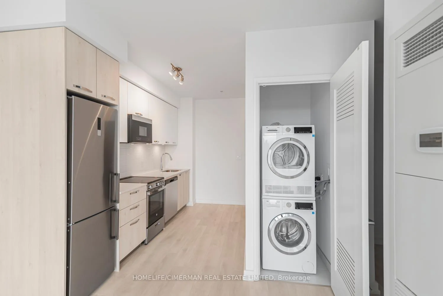 Photo 19 of Unit 2016, 75 James Street S, Hamilton, Corktown — HOMEH