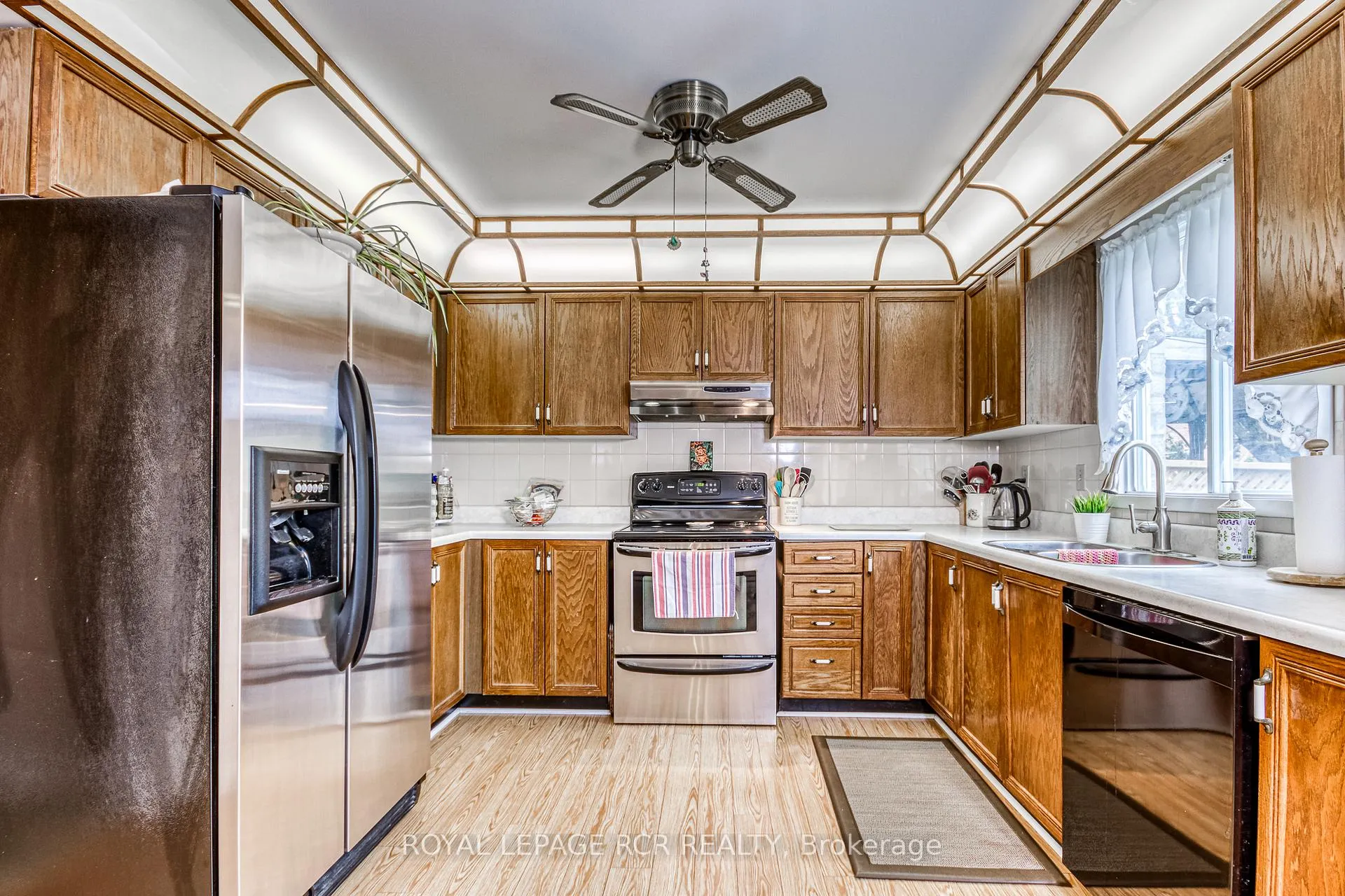 Photo 11 of 38 Ebby Avenue, Brampton, Heart Lake West — HOMEH