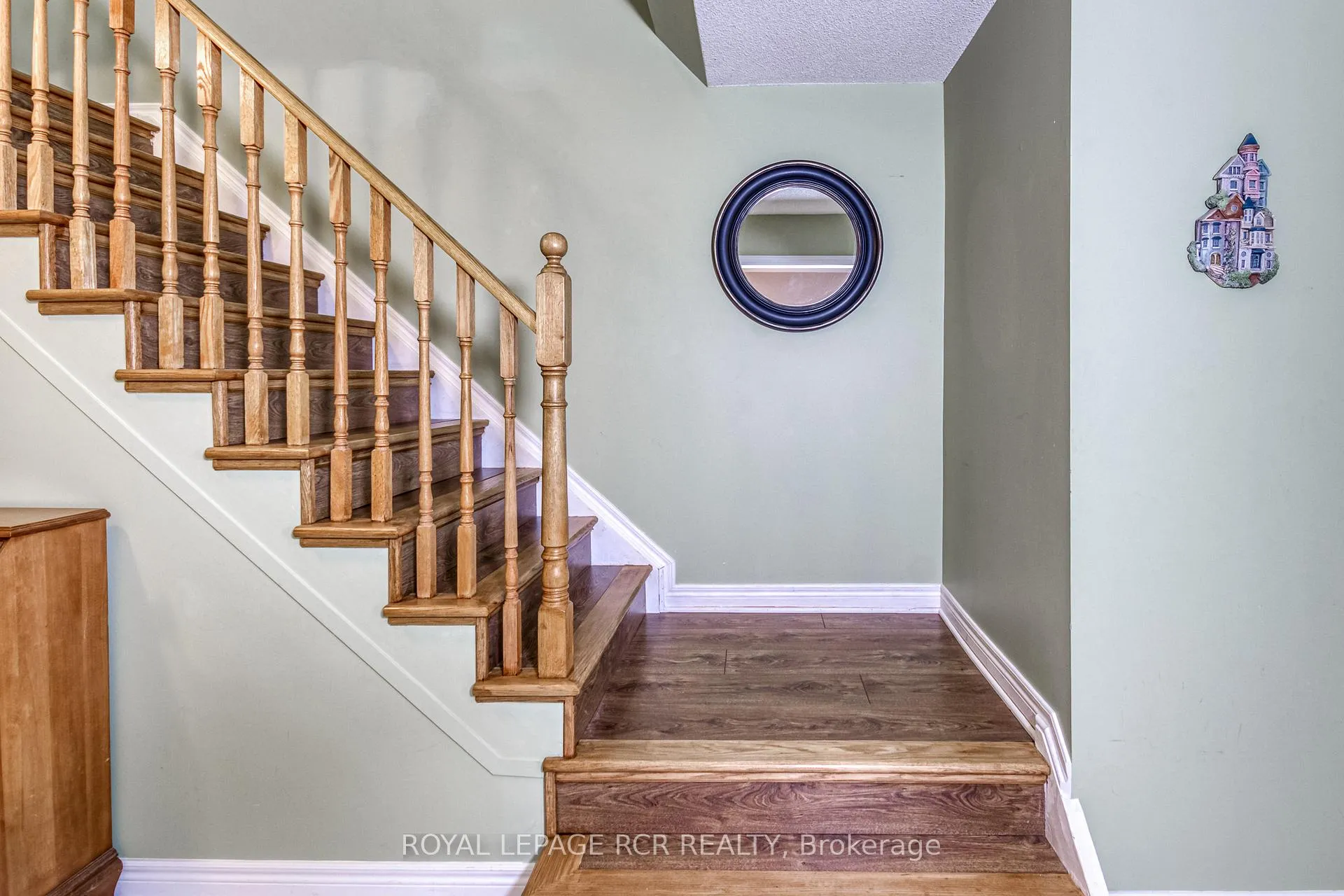 Photo 17 of 38 Ebby Avenue, Brampton, Heart Lake West — HOMEH