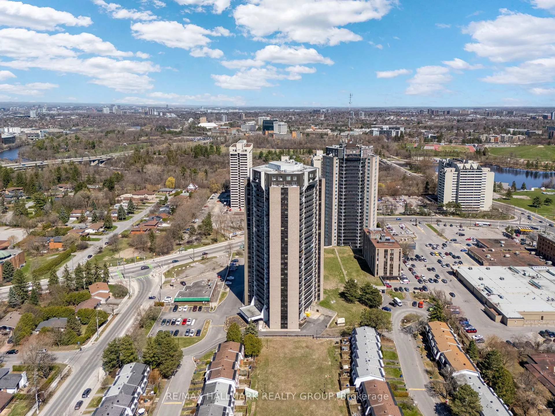 Photo 3 of Unit 407, 900 Dynes Road, Ottawa, Carleton Square — HOMEH