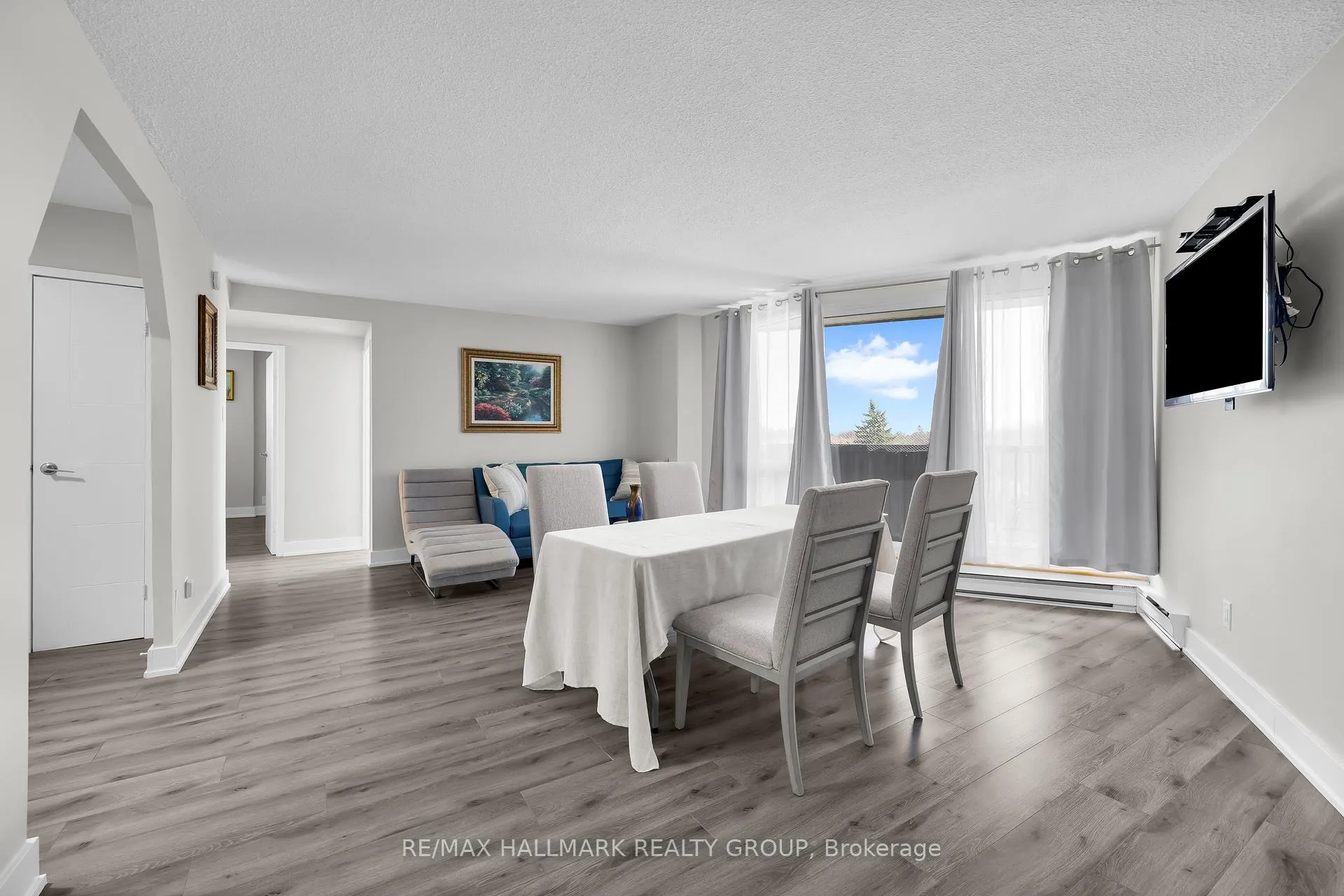 Photo 8 of Unit 407, 900 Dynes Road, Ottawa, Carleton Square — HOMEH