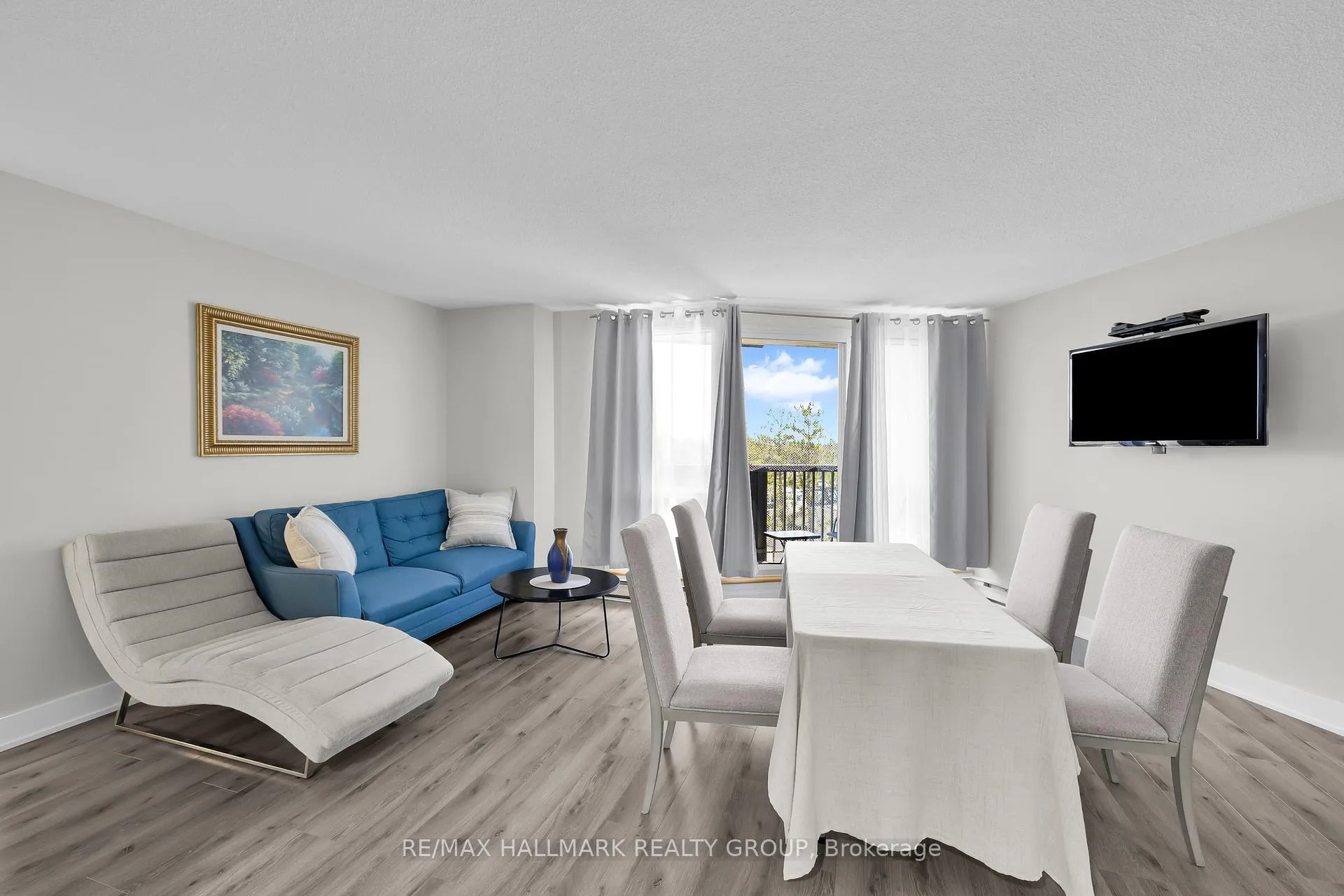 Photo 12 of Unit 407, 900 Dynes Road, Ottawa, Carleton Square — HOMEH