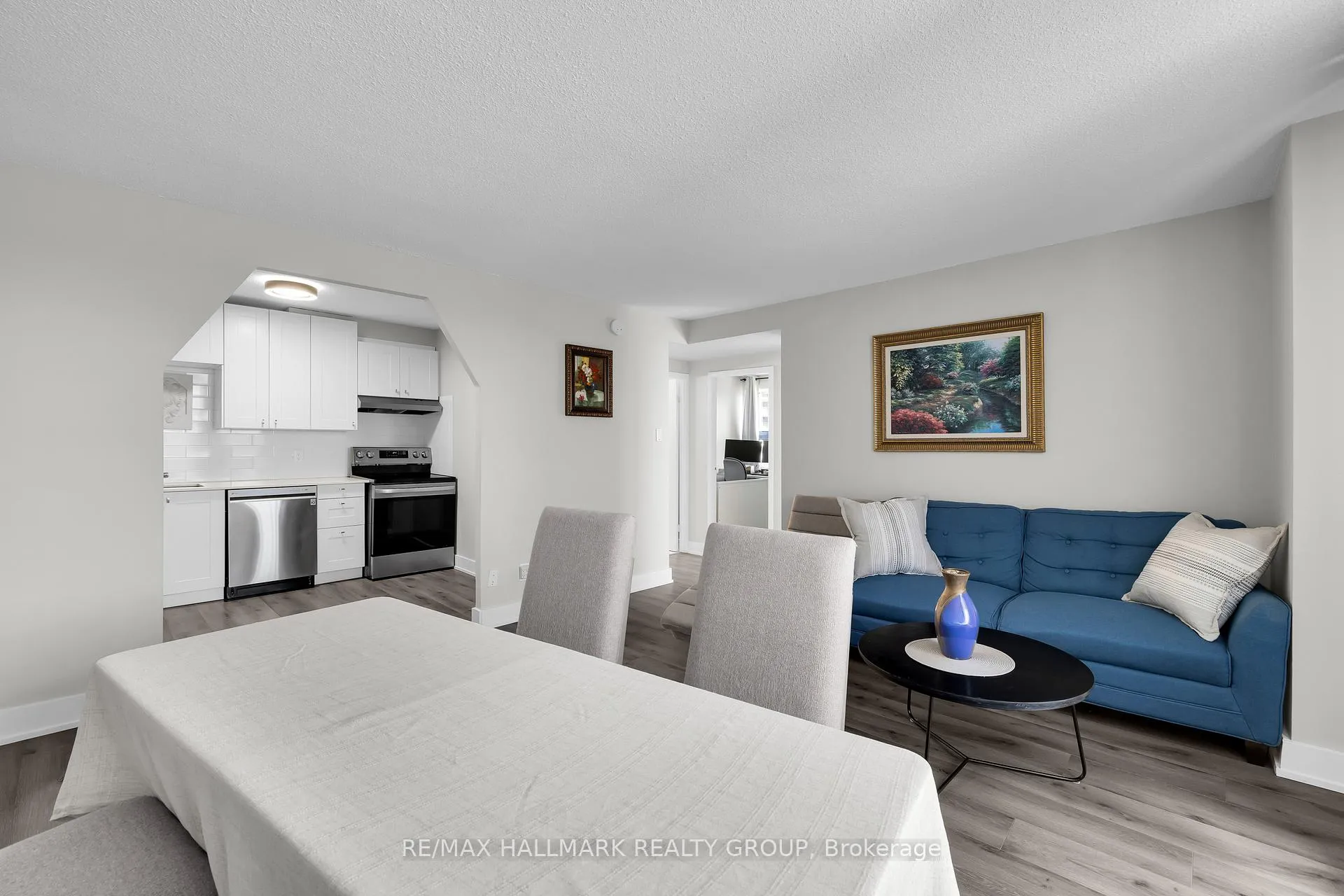 Photo 14 of Unit 407, 900 Dynes Road, Ottawa, Carleton Square — HOMEH