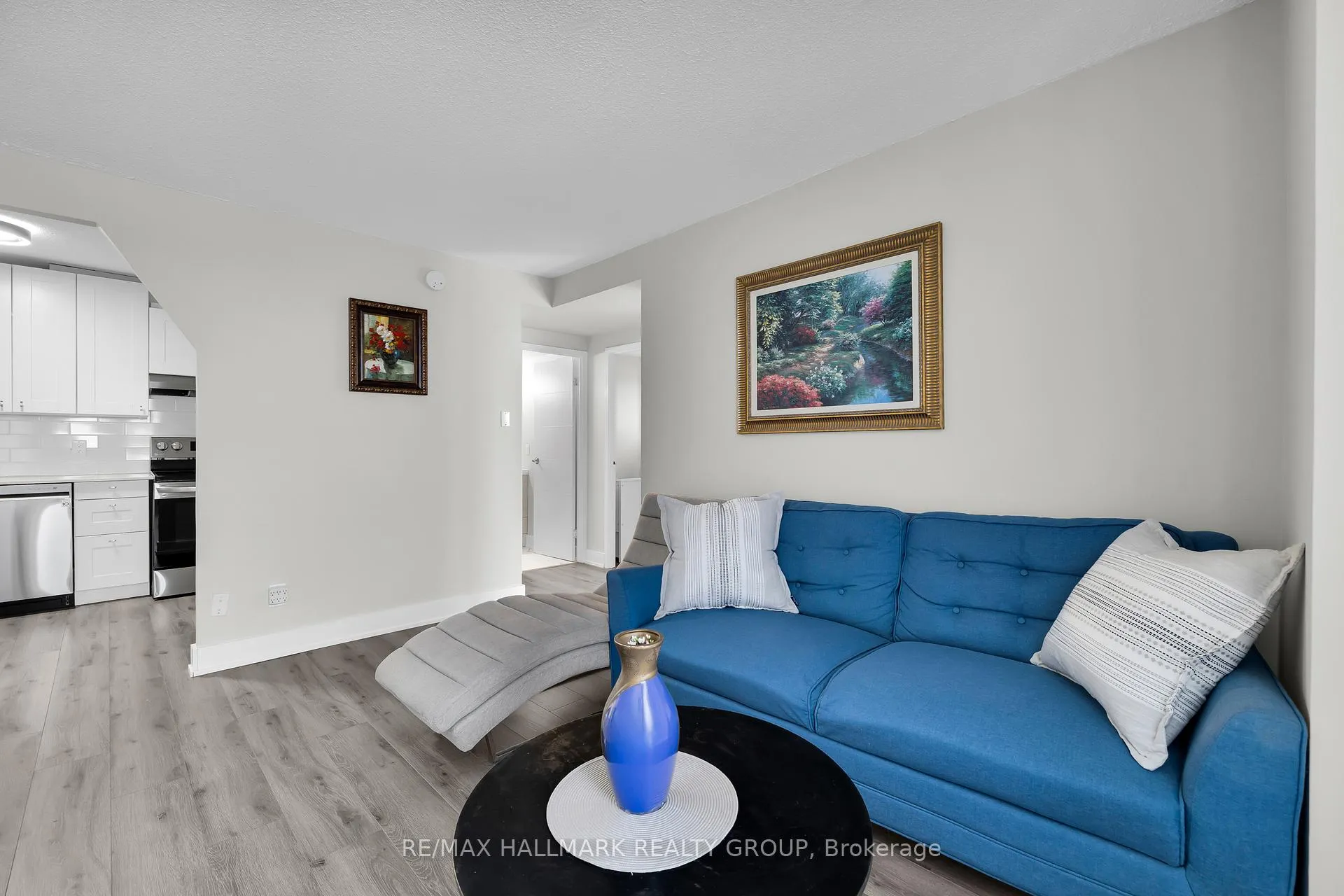 Photo 15 of Unit 407, 900 Dynes Road, Ottawa, Carleton Square — HOMEH