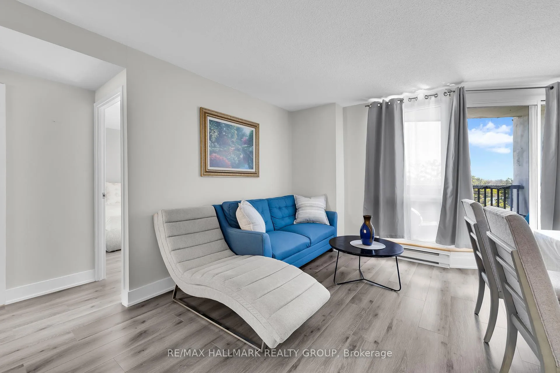 Photo 16 of Unit 407, 900 Dynes Road, Ottawa, Carleton Square — HOMEH