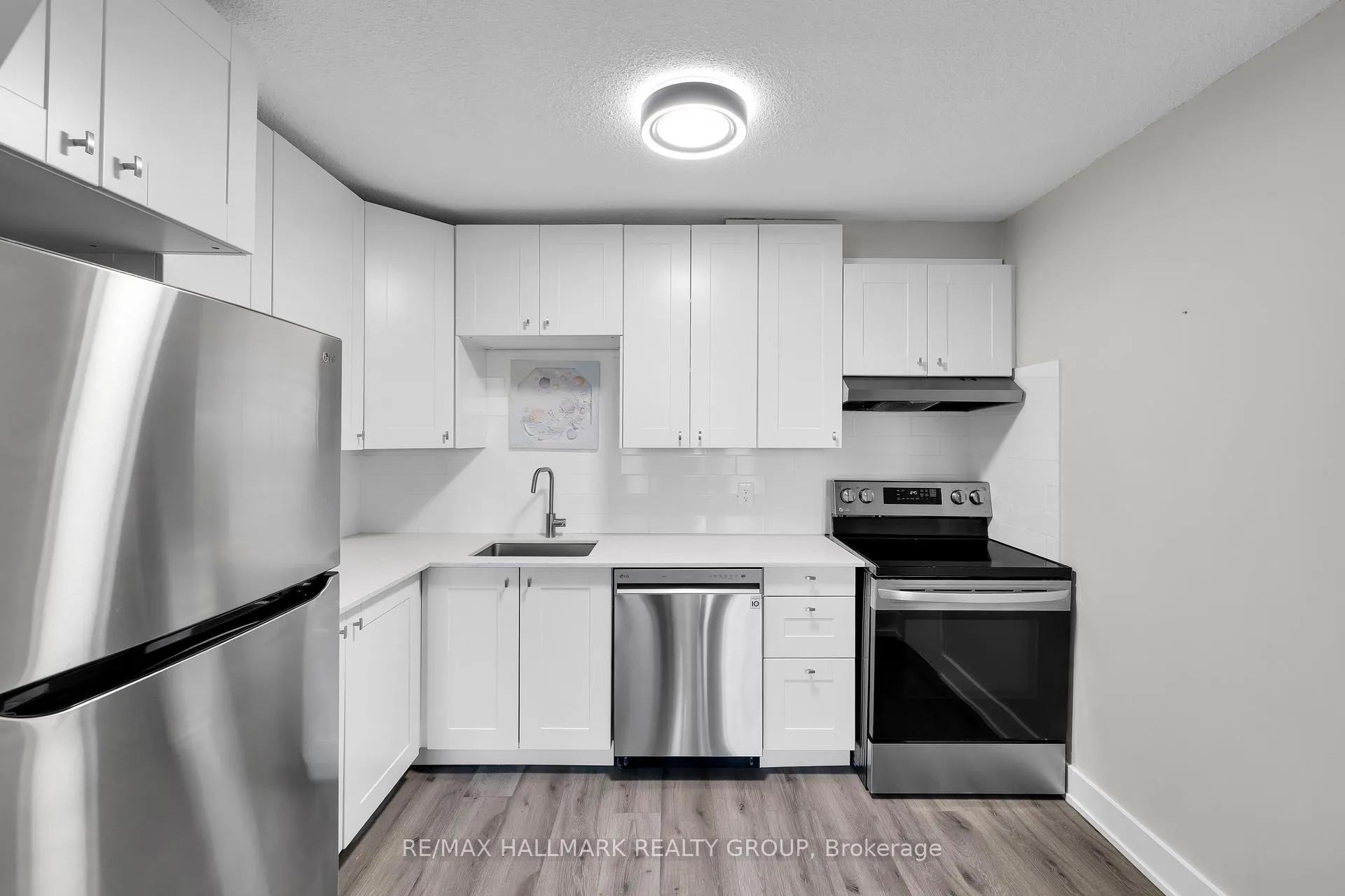 Photo 17 of Unit 407, 900 Dynes Road, Ottawa, Carleton Square — HOMEH