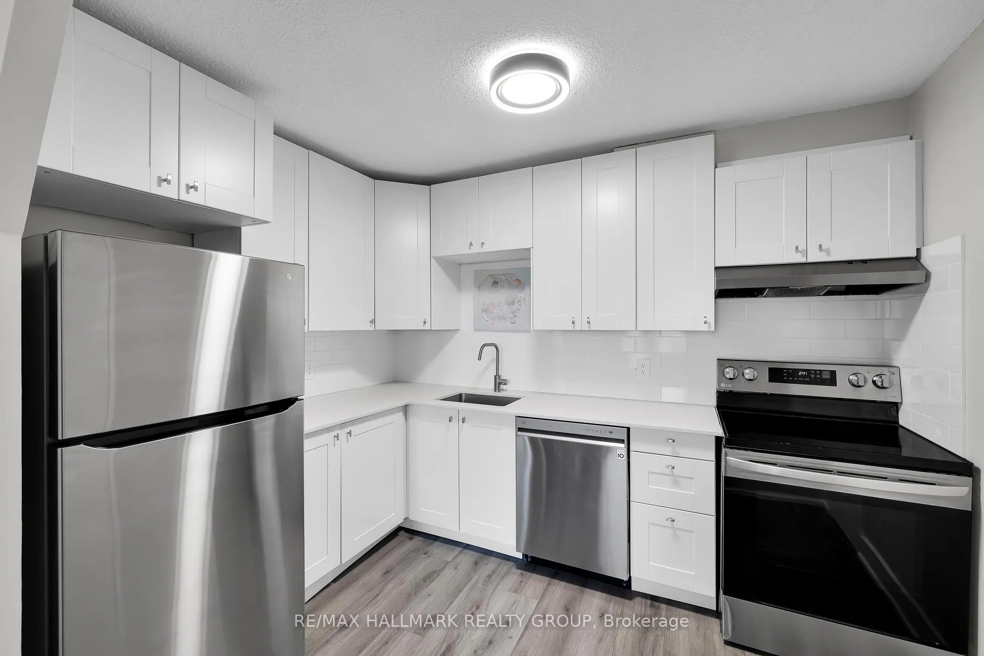 Photo 18 of Unit 407, 900 Dynes Road, Ottawa, Carleton Square — HOMEH