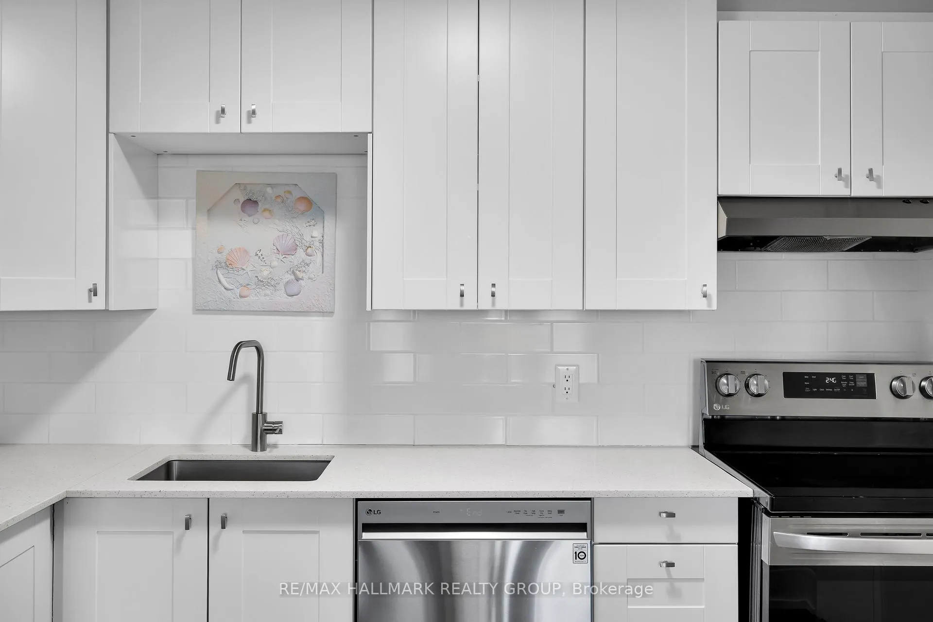 Photo 20 of Unit 407, 900 Dynes Road, Ottawa, Carleton Square — HOMEH