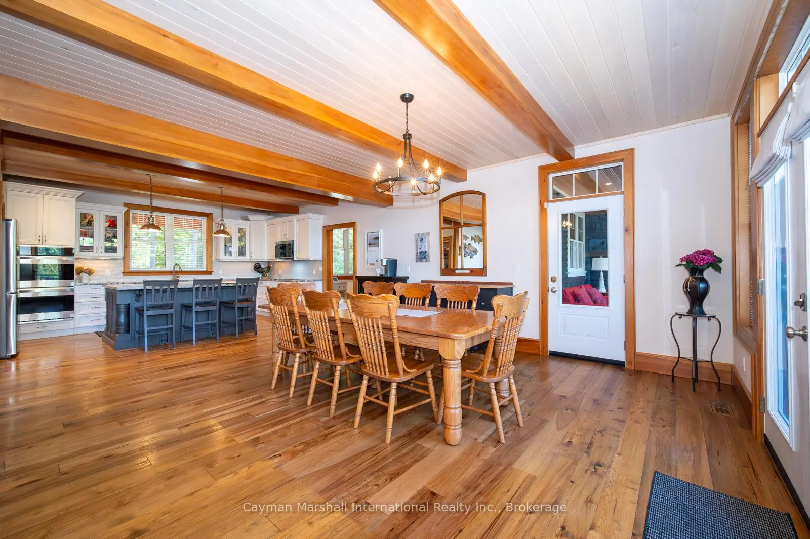 Photo 7 of 1045 Lakeshore Drive, Gravenhurst, Muskoka (S) — HOMEH