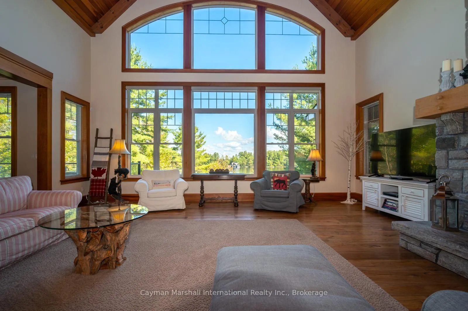 Photo 8 of 1045 Lakeshore Drive, Gravenhurst, Muskoka (S) — HOMEH