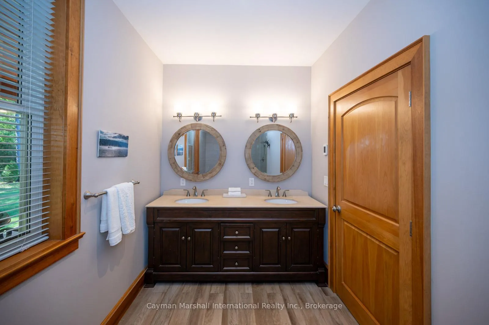 Photo 10 of 1045 Lakeshore Drive, Gravenhurst, Muskoka (S) — HOMEH