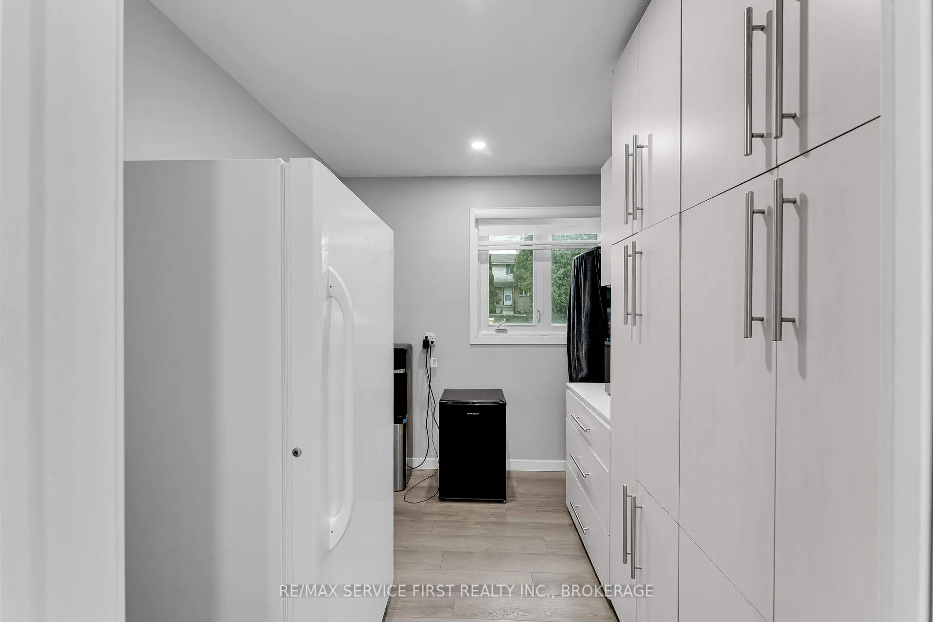 Photo 11 of Unit 46, 31 Coventry Crescent, Kingston, West of Sir John A. Blvd — HOMEH
