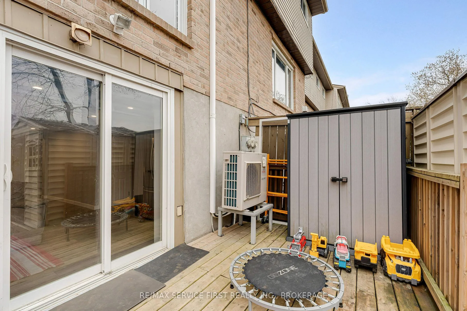 Photo 36 of Unit 46, 31 Coventry Crescent, Kingston, West of Sir John A. Blvd — HOMEH