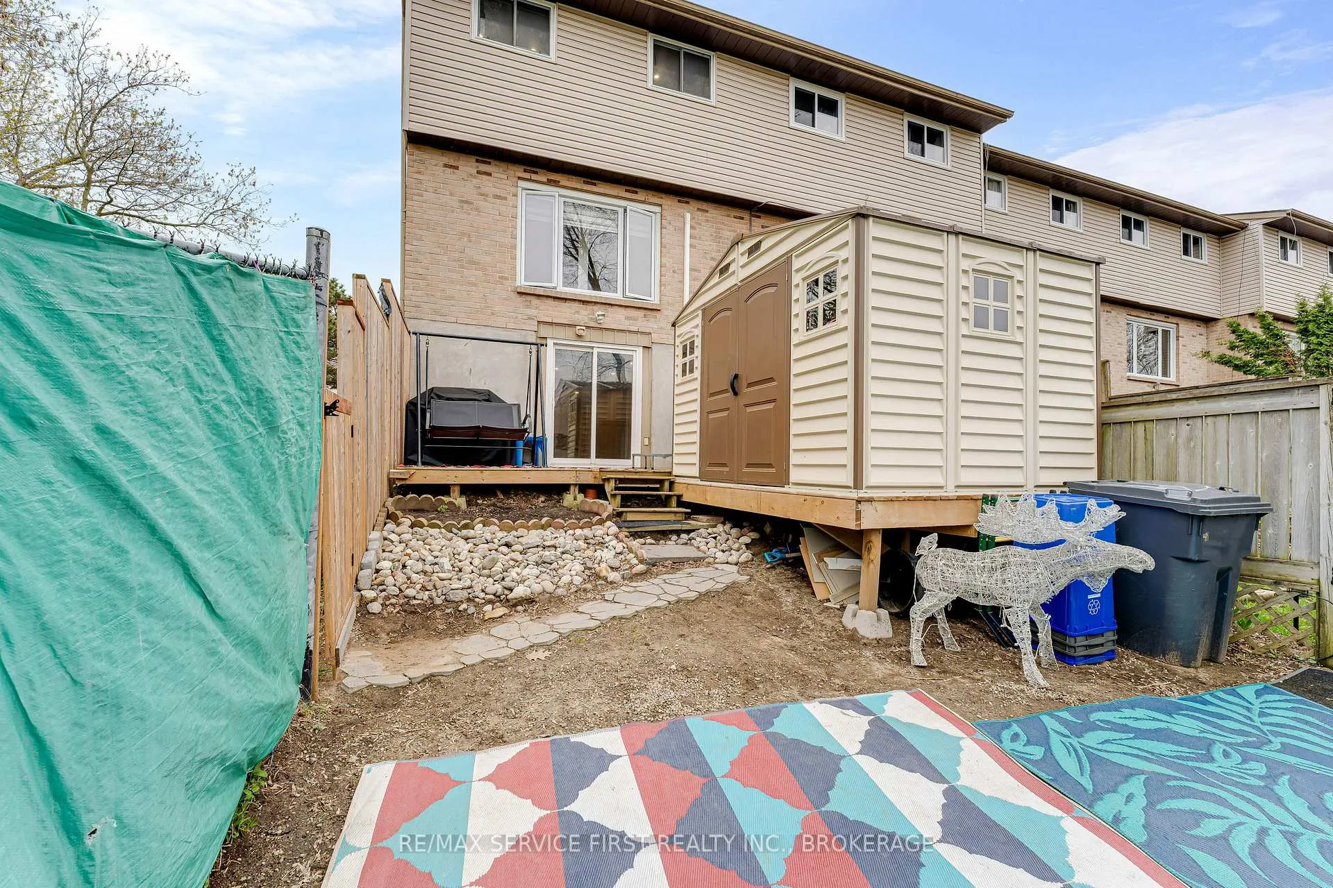 Photo 38 of Unit 46, 31 Coventry Crescent, Kingston, West of Sir John A. Blvd — HOMEH