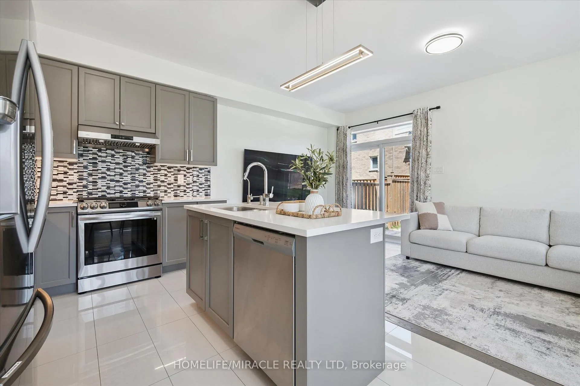 Photo 19 of 100 Tilbury Street, Woolwich, Breslau — HOMEH