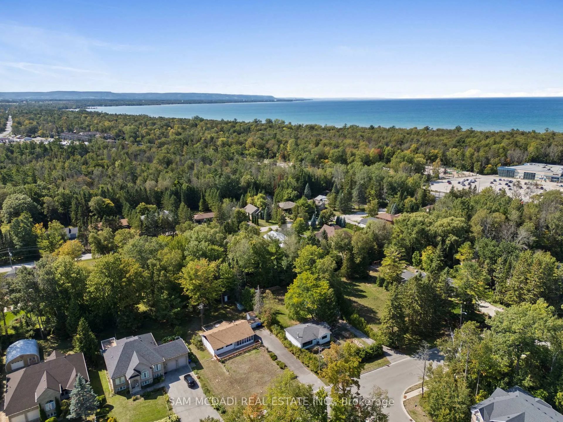 Photo 3 of 68 41st Street S, Wasaga Beach — HOMEH