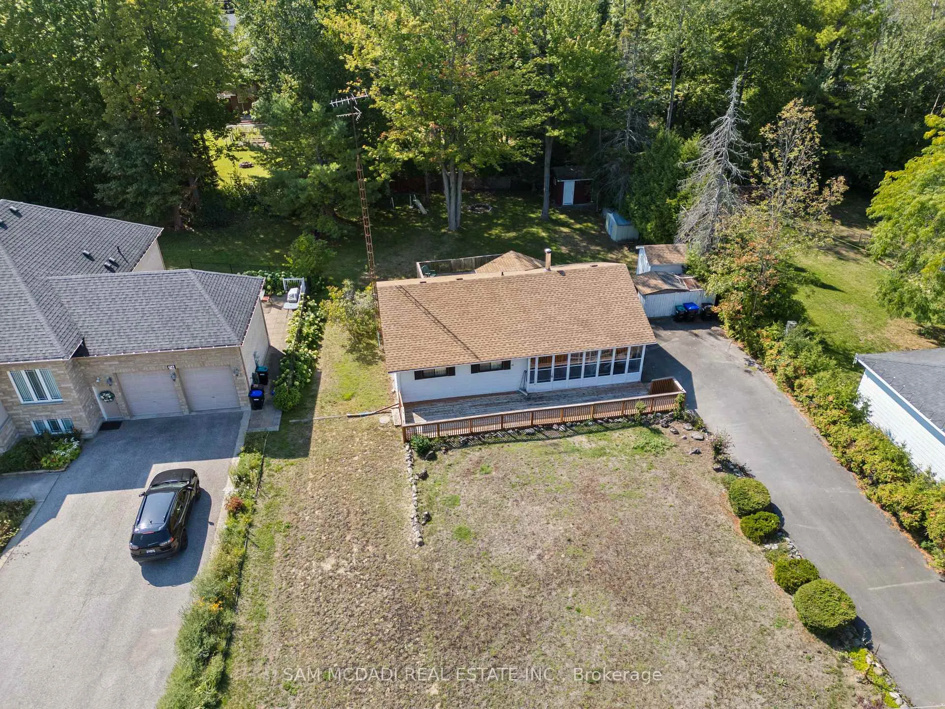 Photo 5 of 68 41st Street S, Wasaga Beach — HOMEH