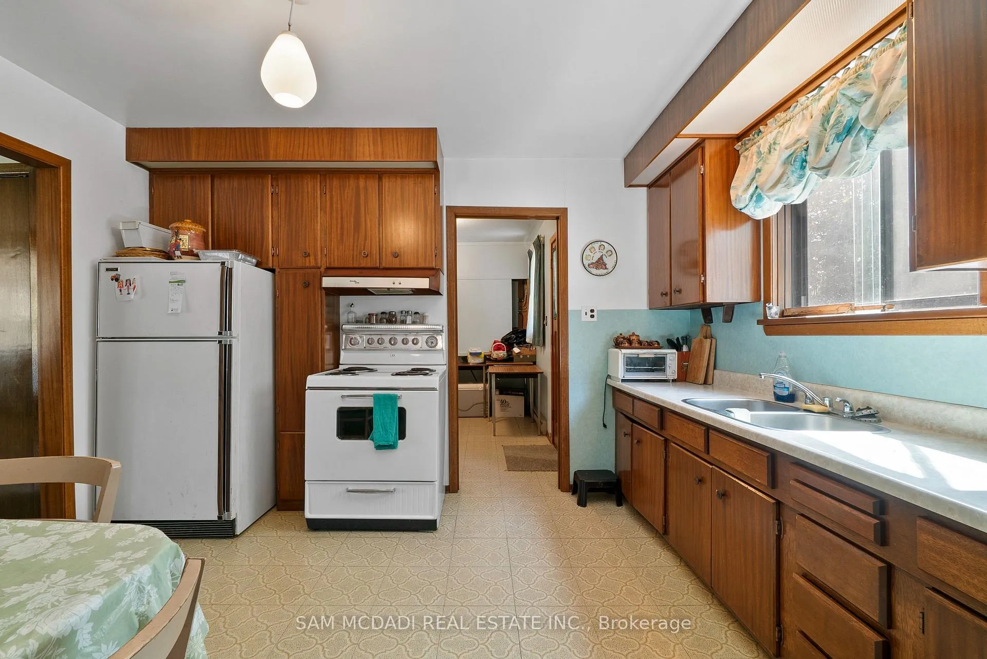 Photo 18 of 68 41st Street S, Wasaga Beach — HOMEH
