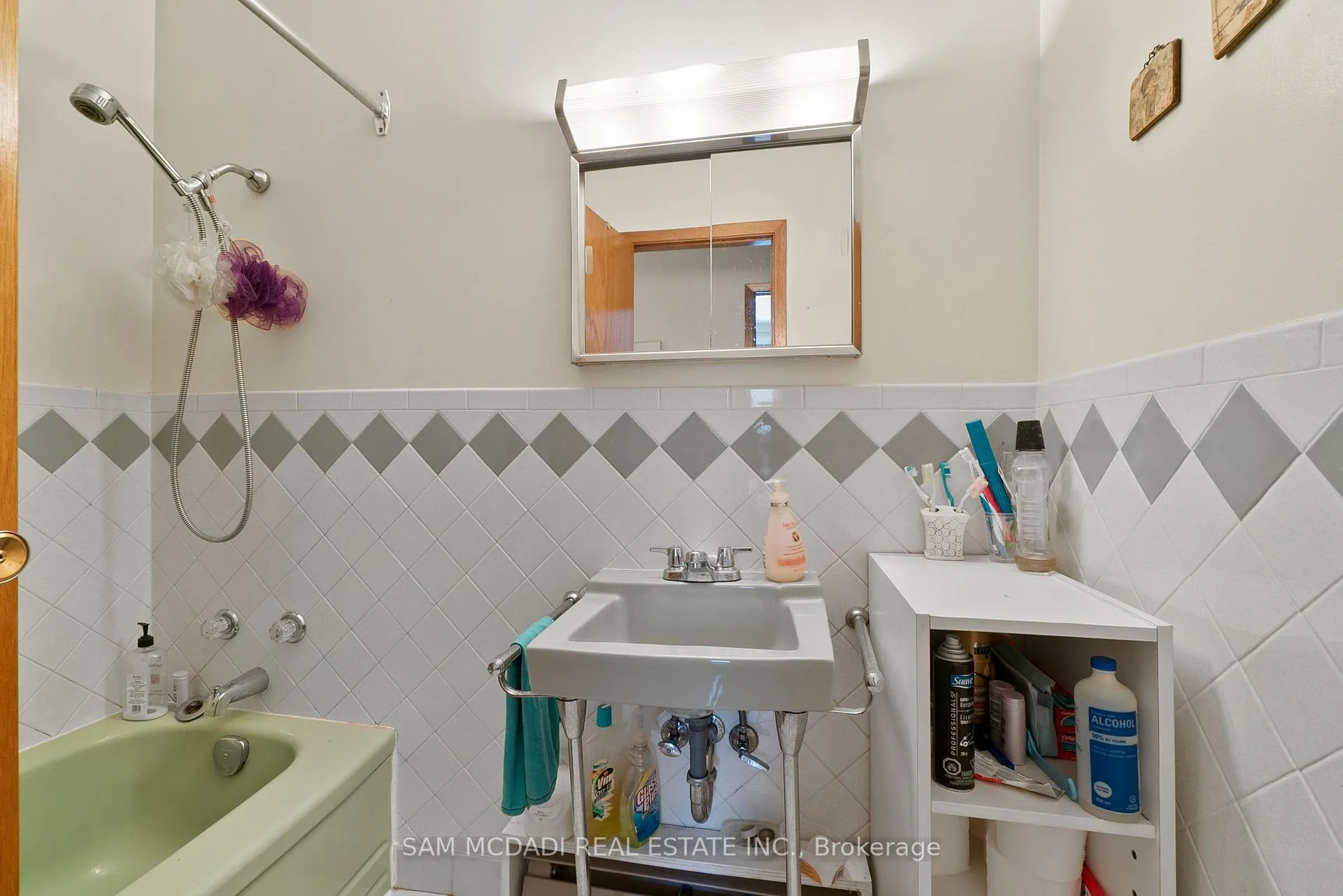 Photo 26 of 68 41st Street S, Wasaga Beach — HOMEH
