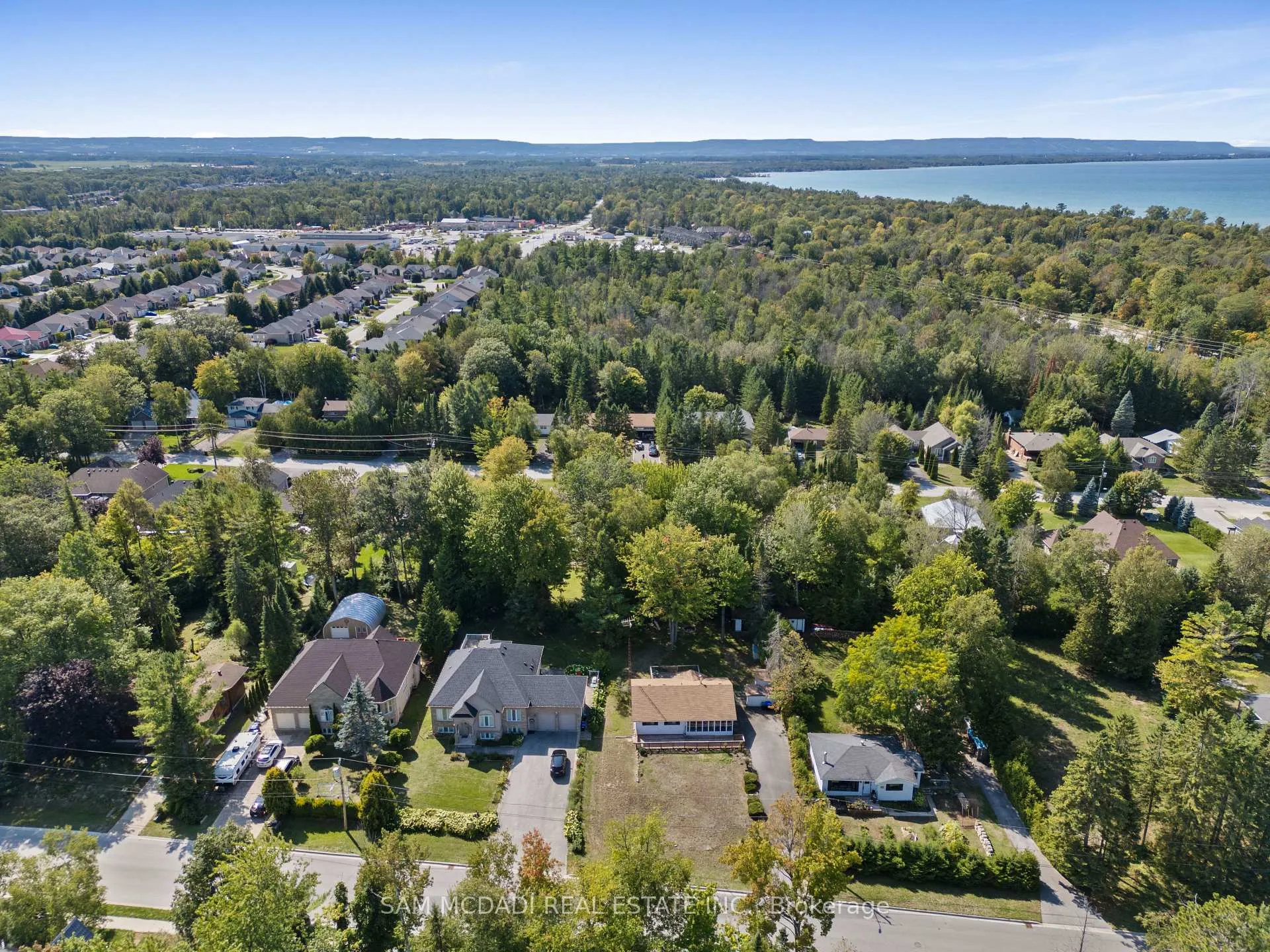 Photo 46 of 68 41st Street S, Wasaga Beach — HOMEH