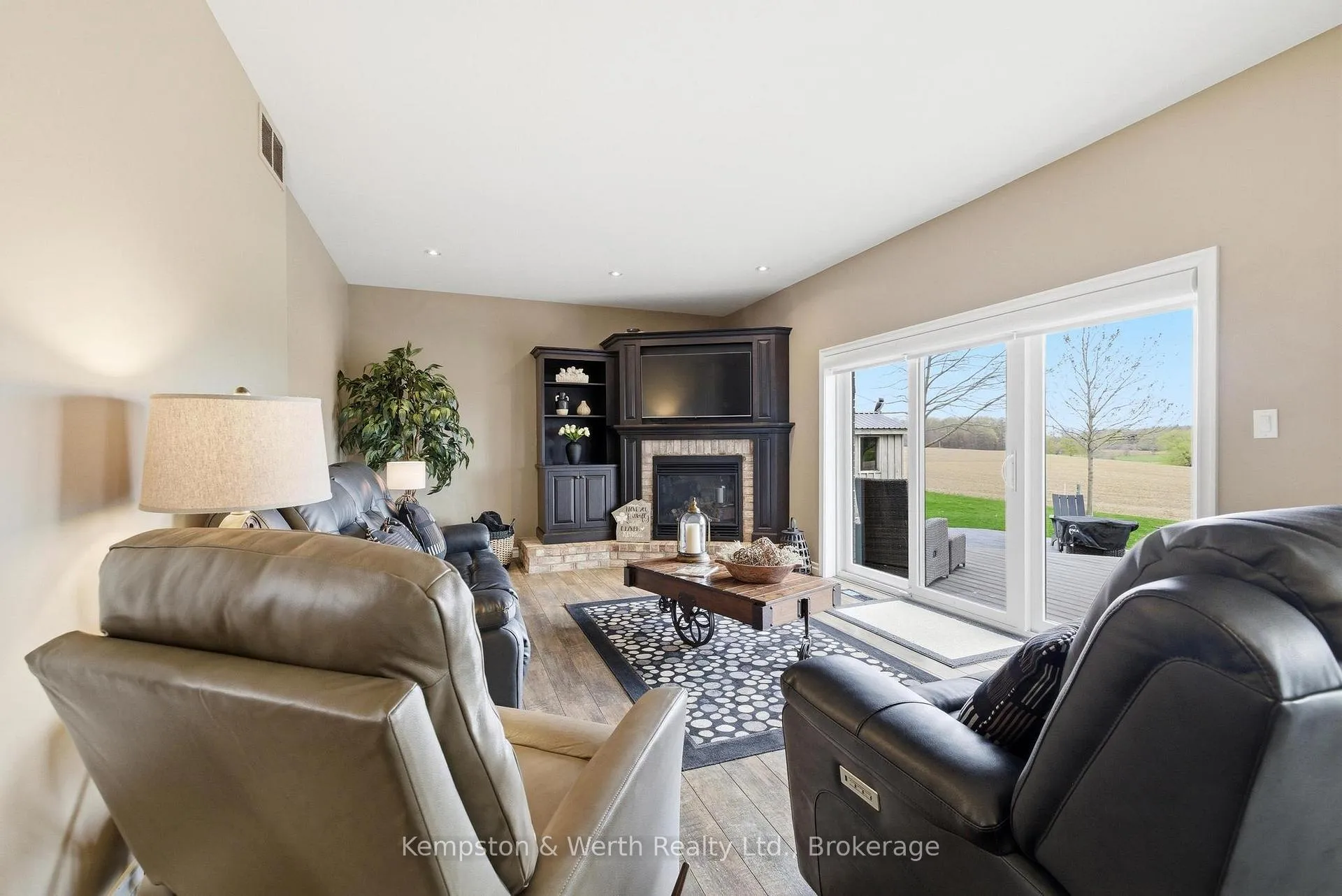 Photo 14 of 890 Perkin Crescent, North Perth, Listowel — HOMEH