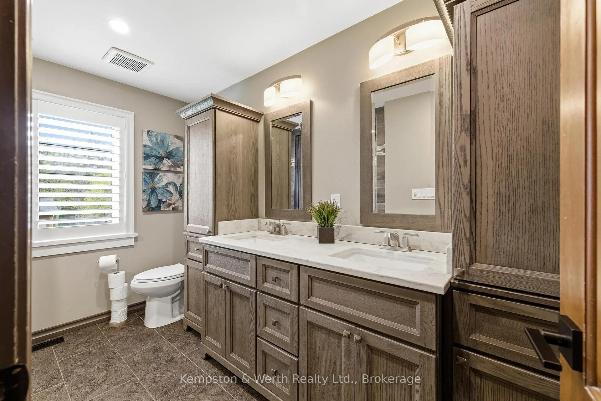 Photo 28 of 890 Perkin Crescent, North Perth, Listowel — HOMEH