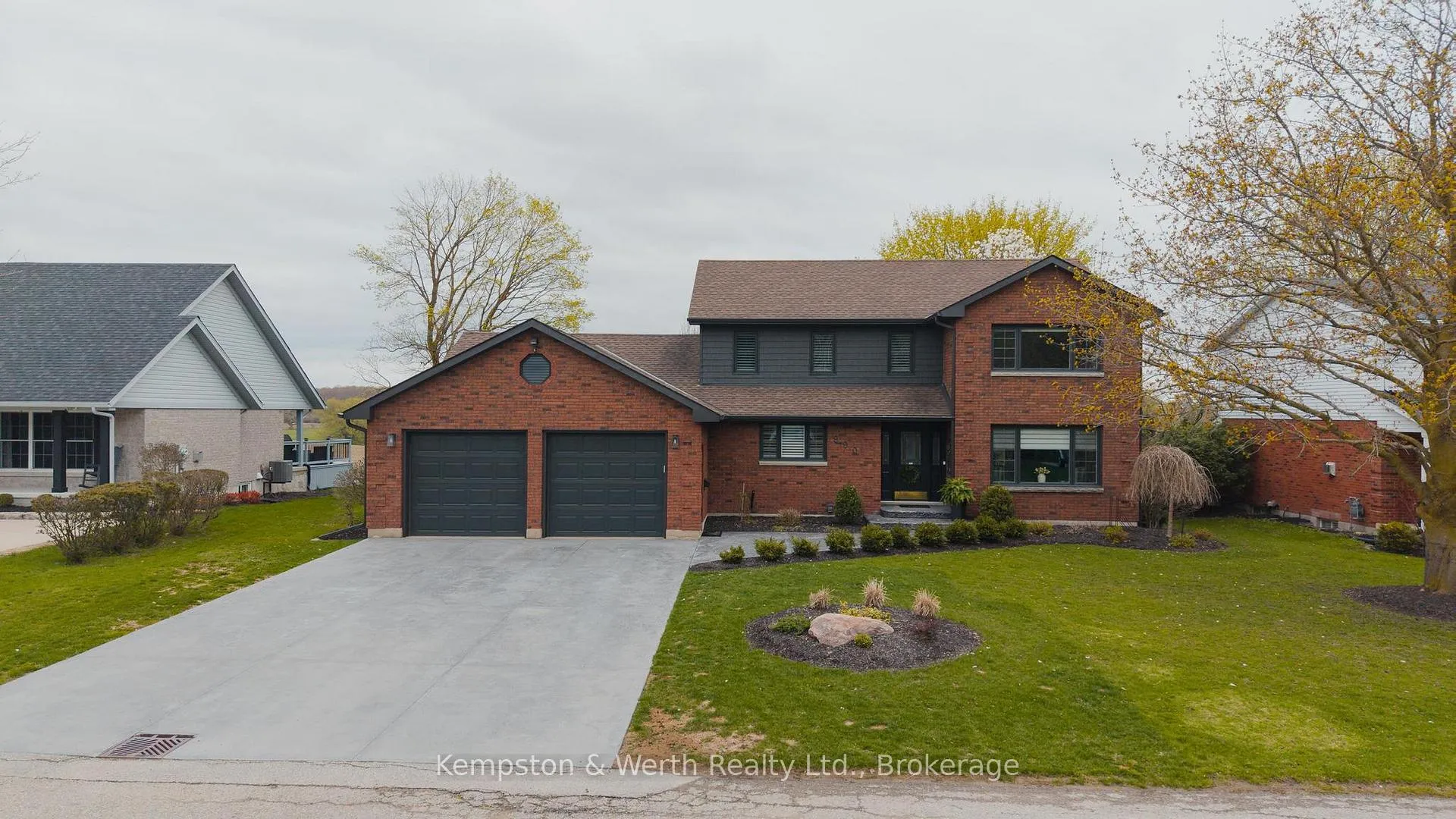 Photo 40 of 890 Perkin Crescent, North Perth, Listowel — HOMEH