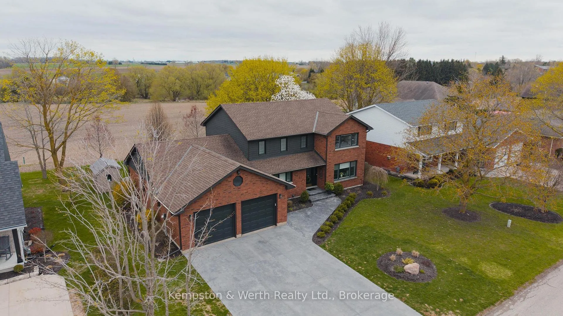 Photo 42 of 890 Perkin Crescent, North Perth, Listowel — HOMEH