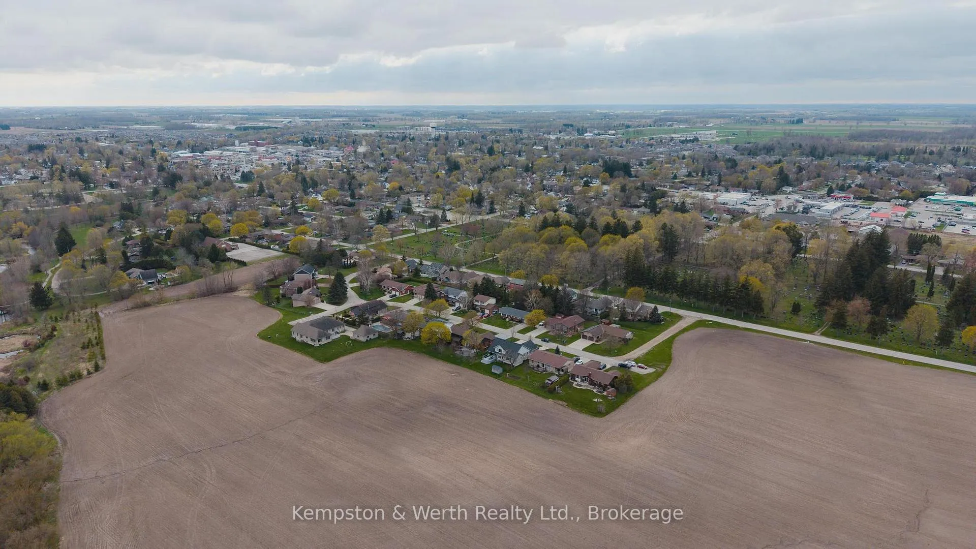 Photo 47 of 890 Perkin Crescent, North Perth, Listowel — HOMEH