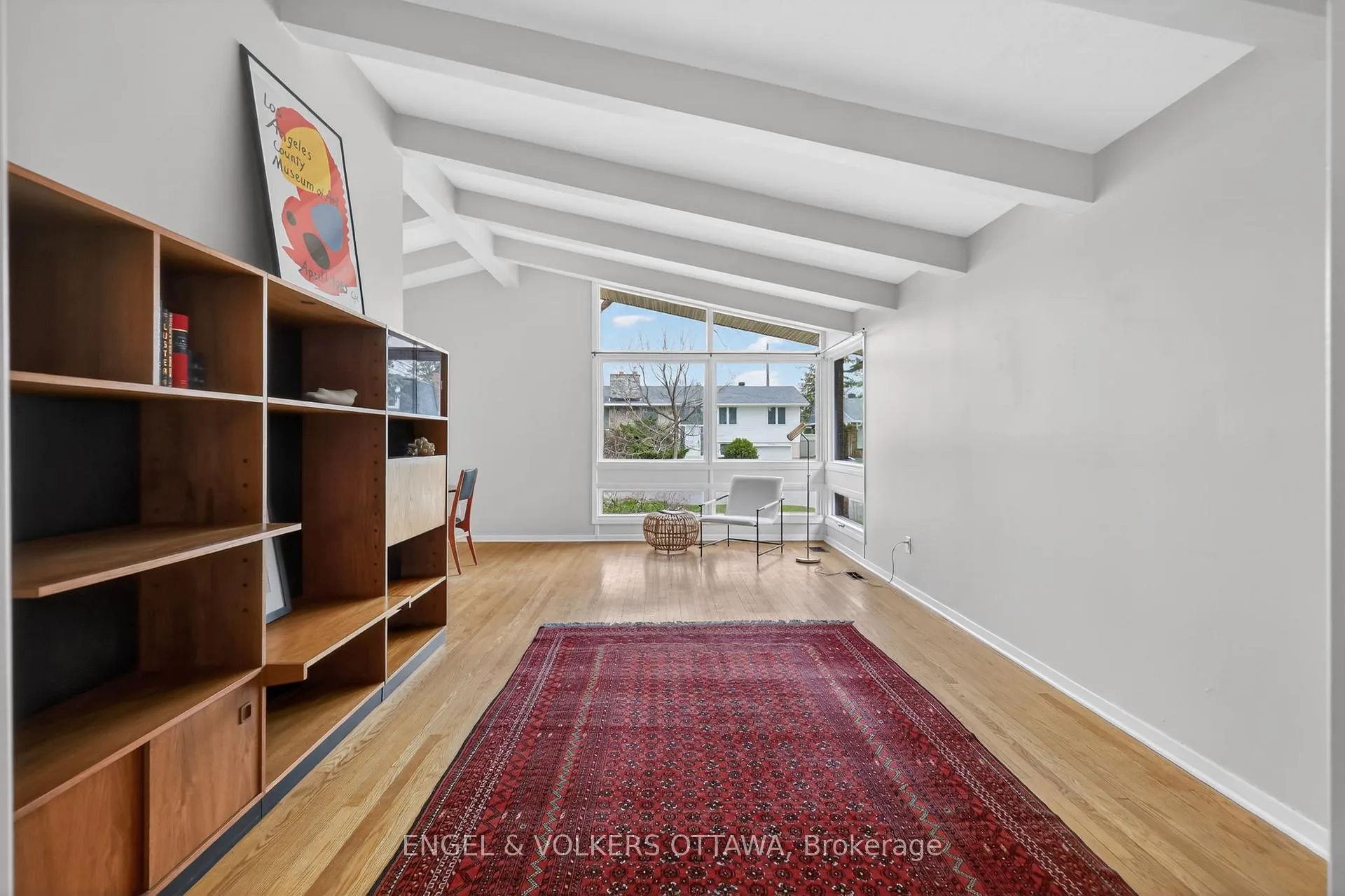 Photo 5 of 1795 Devlin Crescent, Ottawa, Playfair Park — HOMEH