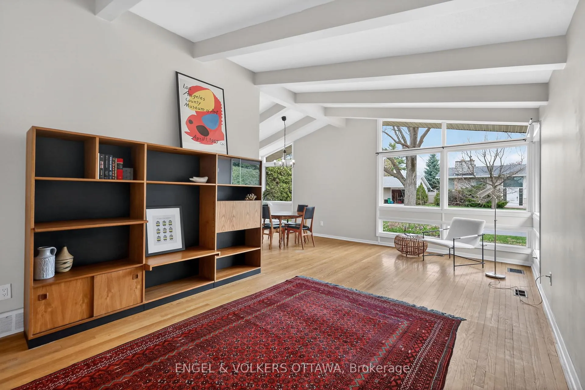 Photo 6 of 1795 Devlin Crescent, Ottawa, Playfair Park — HOMEH