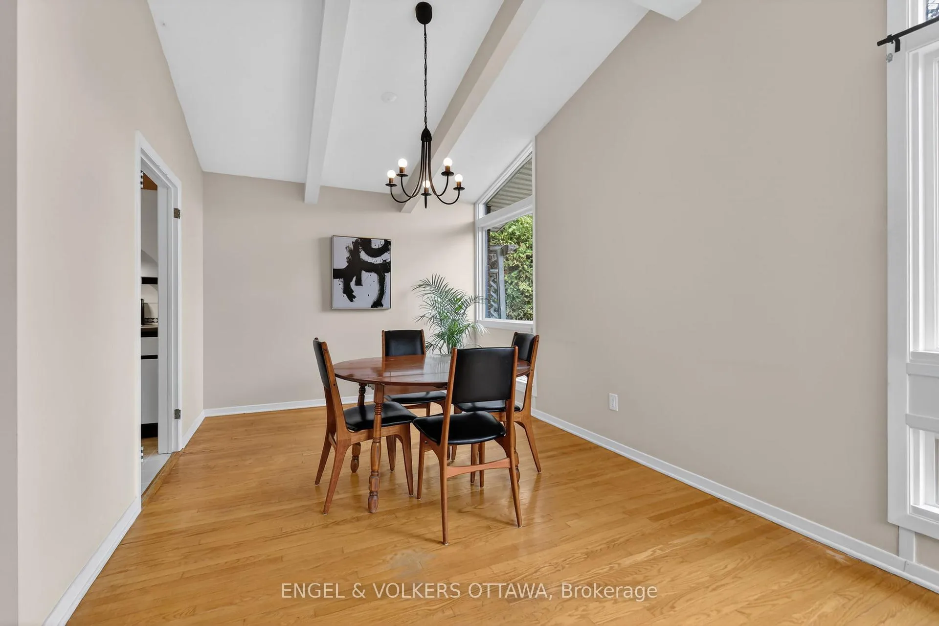 Photo 9 of 1795 Devlin Crescent, Ottawa, Playfair Park — HOMEH