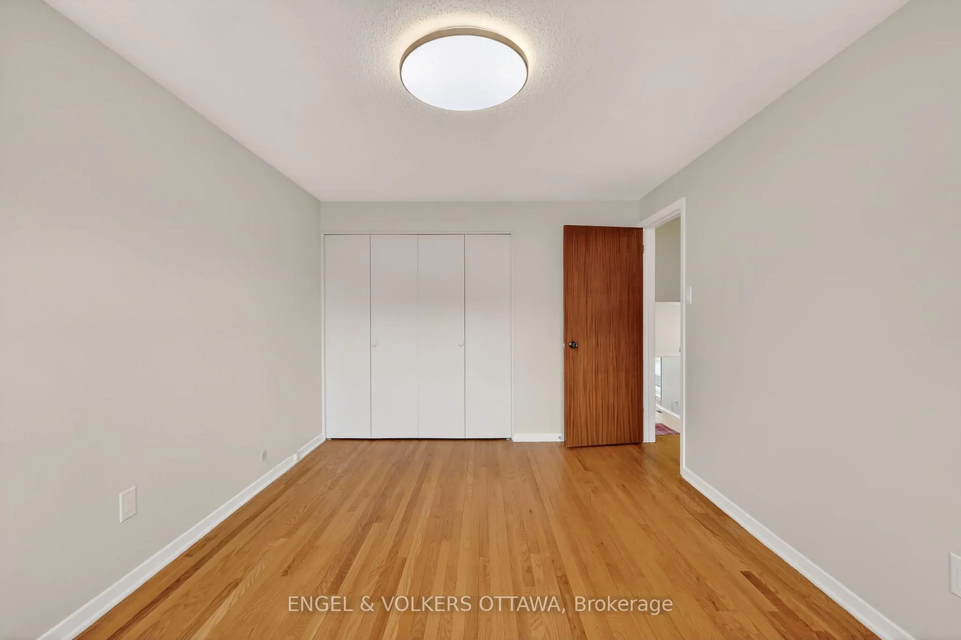 Photo 24 of 1795 Devlin Crescent, Ottawa, Playfair Park — HOMEH
