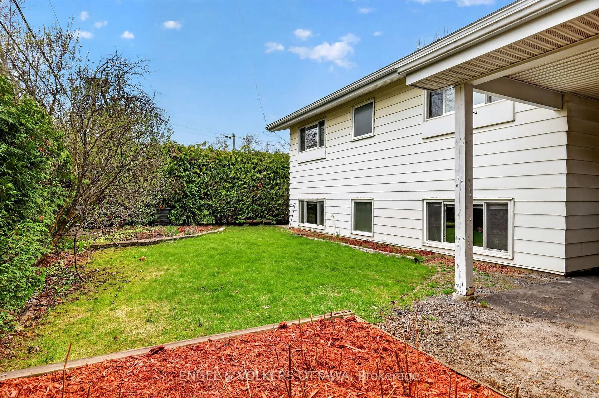 Photo 36 of 1795 Devlin Crescent, Ottawa, Playfair Park — HOMEH