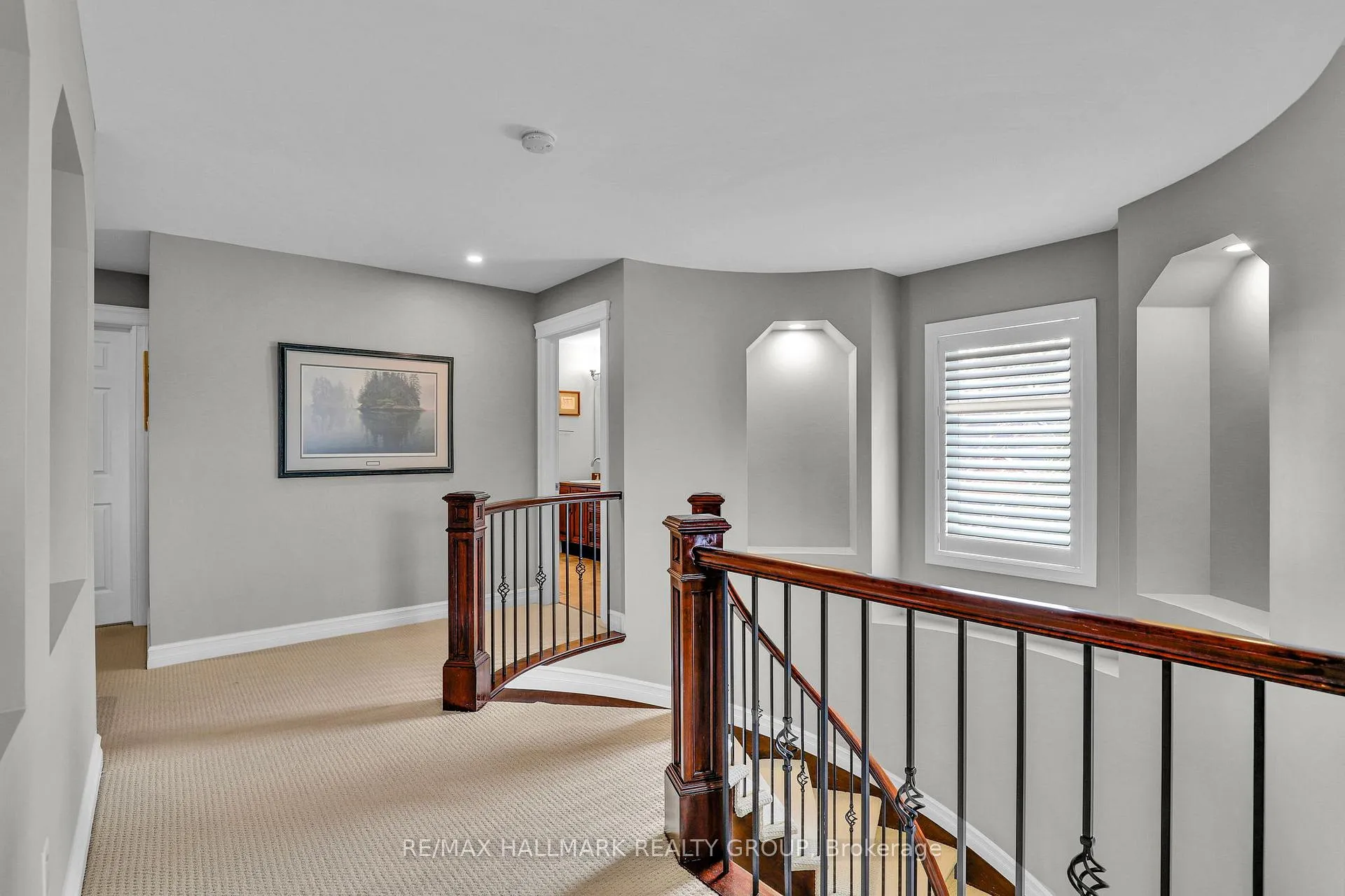 Photo 15 of 300 Amita Crescent, Ottawa, Mooneys Bay — HOMEH