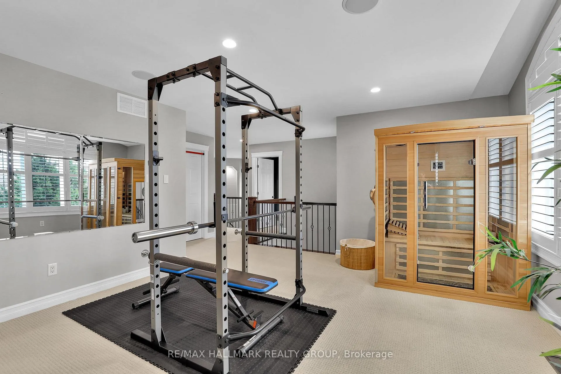 Photo 24 of 300 Amita Crescent, Ottawa, Mooneys Bay — HOMEH