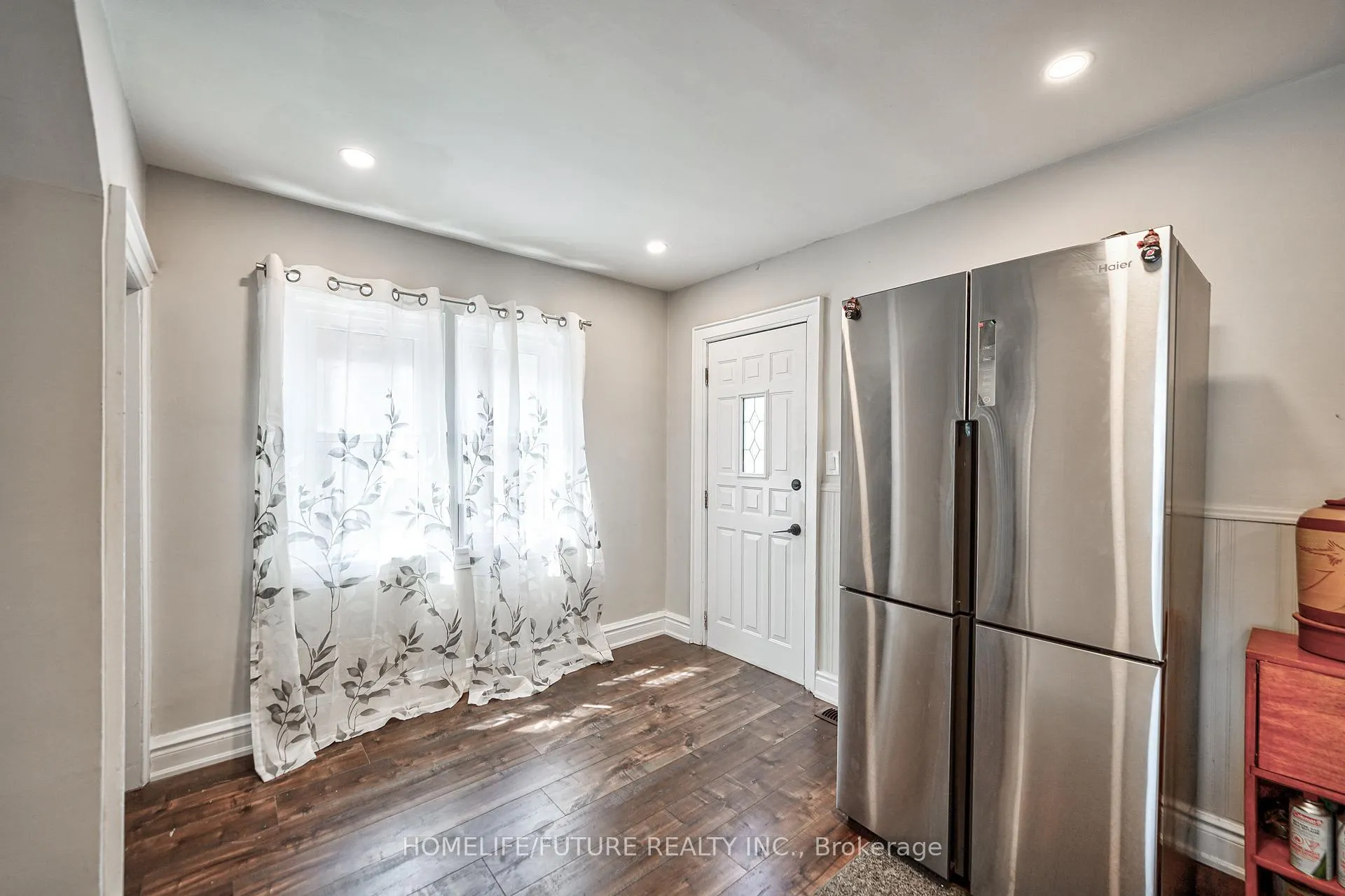 Photo 8 of 268 Ritson Road S, Oshawa, Central — HOMEH