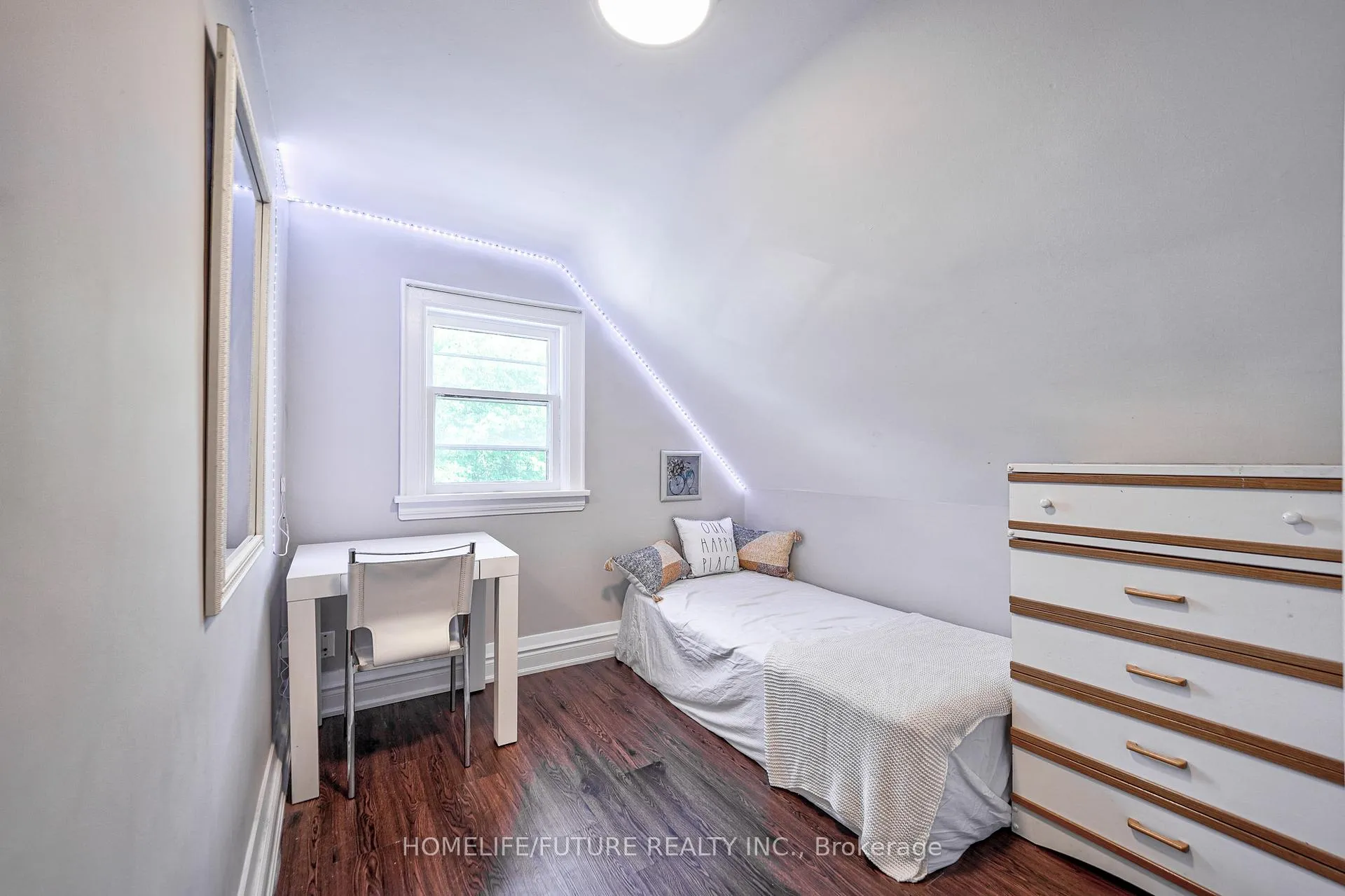 Photo 14 of 268 Ritson Road S, Oshawa, Central — HOMEH