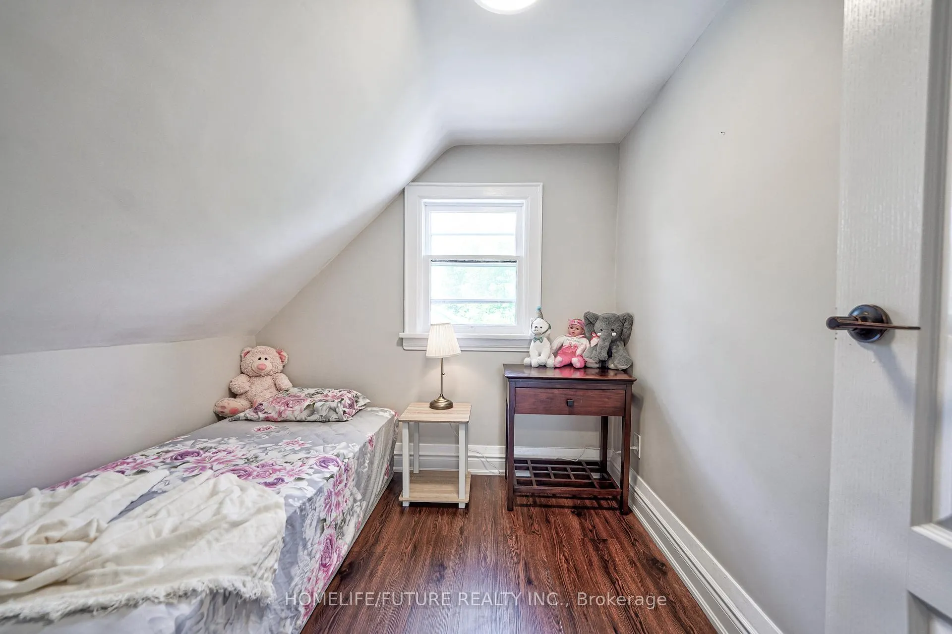 Photo 22 of 268 Ritson Road S, Oshawa, Central — HOMEH