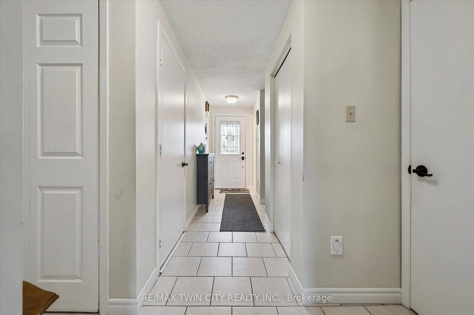 Photo 8 of 37 Edgemere Drive, Cambridge, Christopher-Champlain — HOMEH